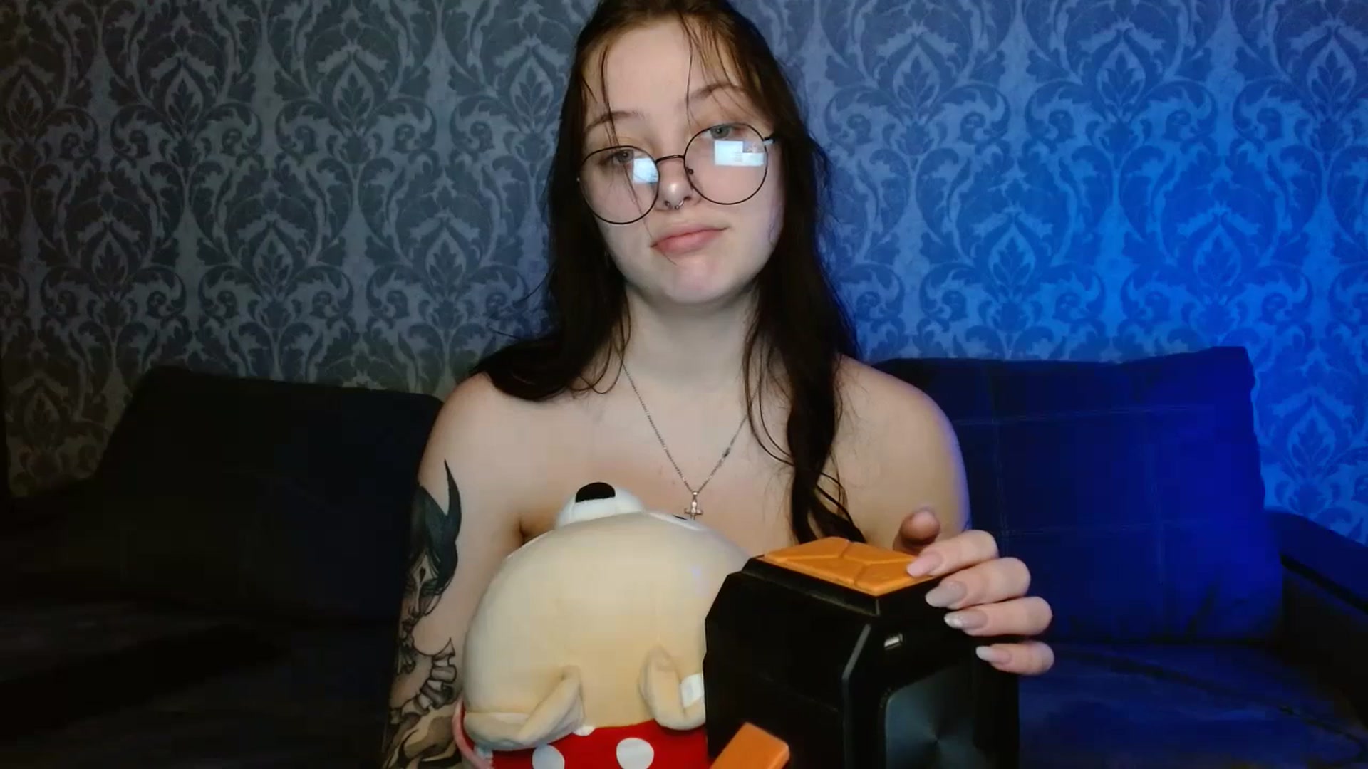 Gallery image thumbnail from AmyWard's myfreecams stream on, 02/14/2026, 10:31 image 6 of 20