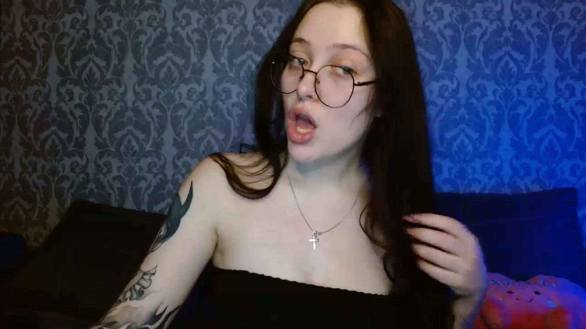 Gallery image thumbnail from AmyWard's myfreecams stream on, 02/16/2026, 10:10 image 5 of 20