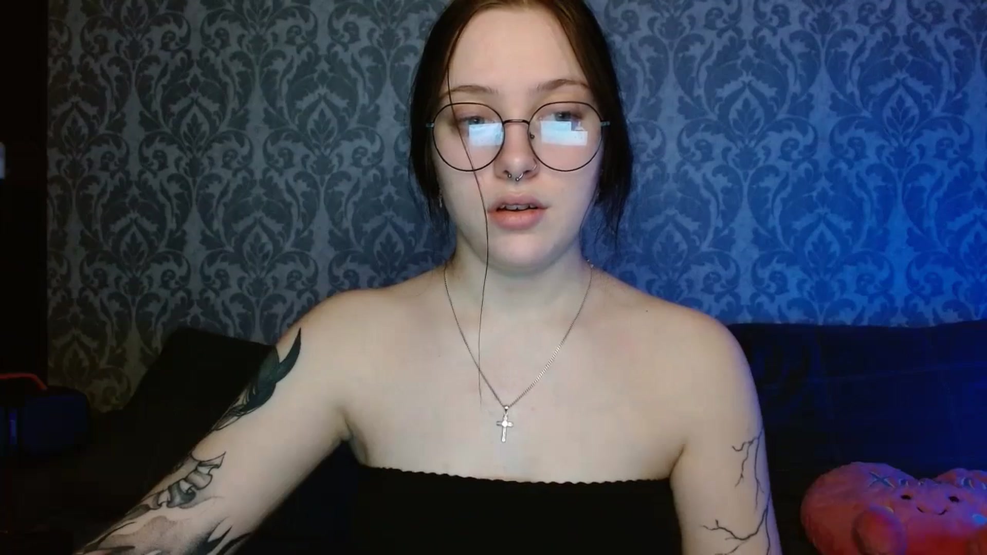 Gallery image thumbnail from AmyWard's myfreecams stream on, 02/16/2026, 11:00 image 17 of 20