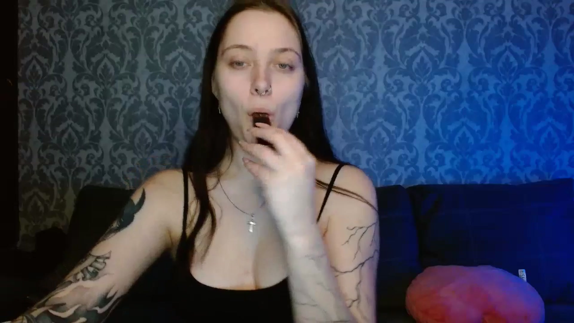 Gallery image thumbnail from AmyWard's myfreecams stream on, 02/17/2026, 13:08 image 5 of 20