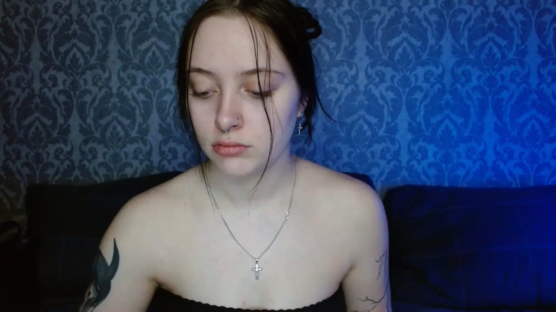 Gallery image thumbnail from AmyWard's myfreecams stream on, 03/01/2026, 12:03 image 14 of 20