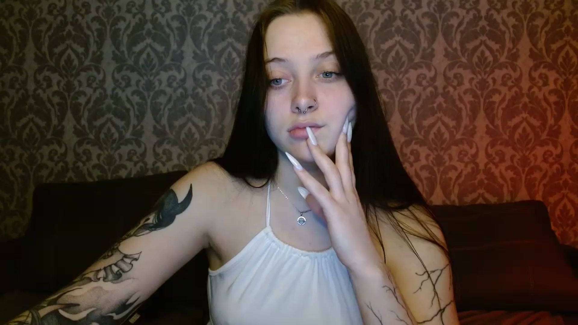 Gallery image thumbnail from AmyWard's myfreecams stream on, 04/04/2026, 15:01 image 4 of 20