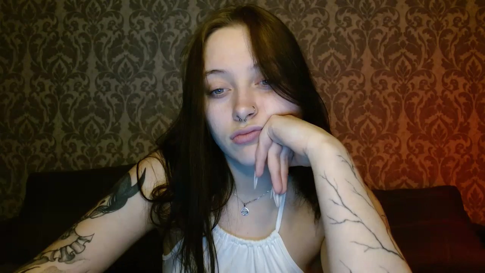 Gallery image thumbnail from AmyWard's myfreecams stream on, 04/04/2026, 15:48 image 12 of 20