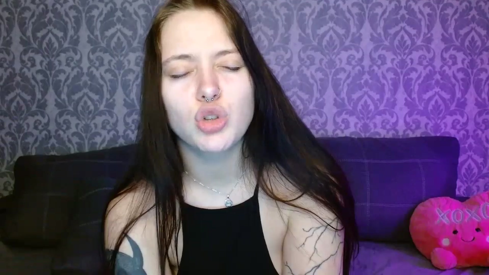 Gallery image thumbnail from AmyWard's myfreecams stream on, 04/05/2026, 12:36 image 9 of 20