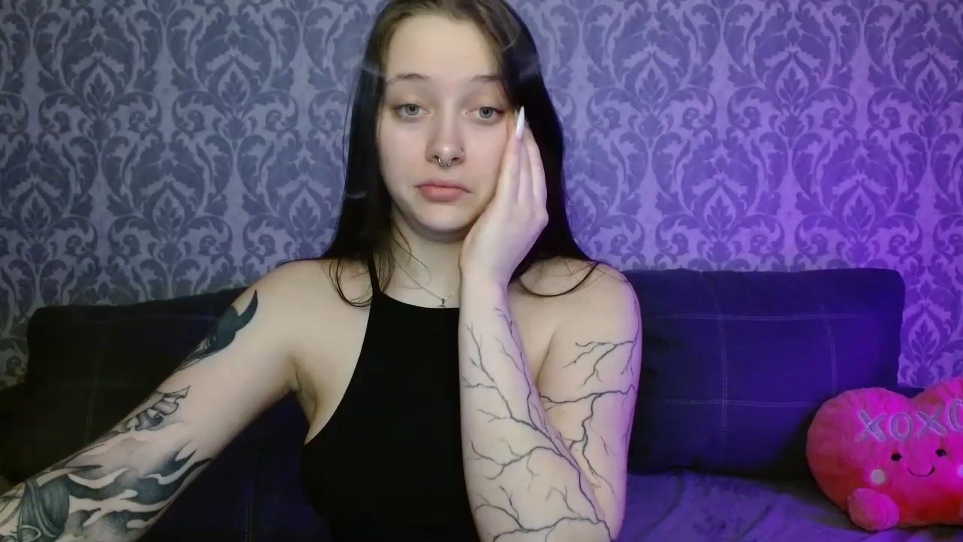 Gallery image thumbnail from AmyWard's myfreecams stream on, 04/05/2026, 12:36 image 1 of 20