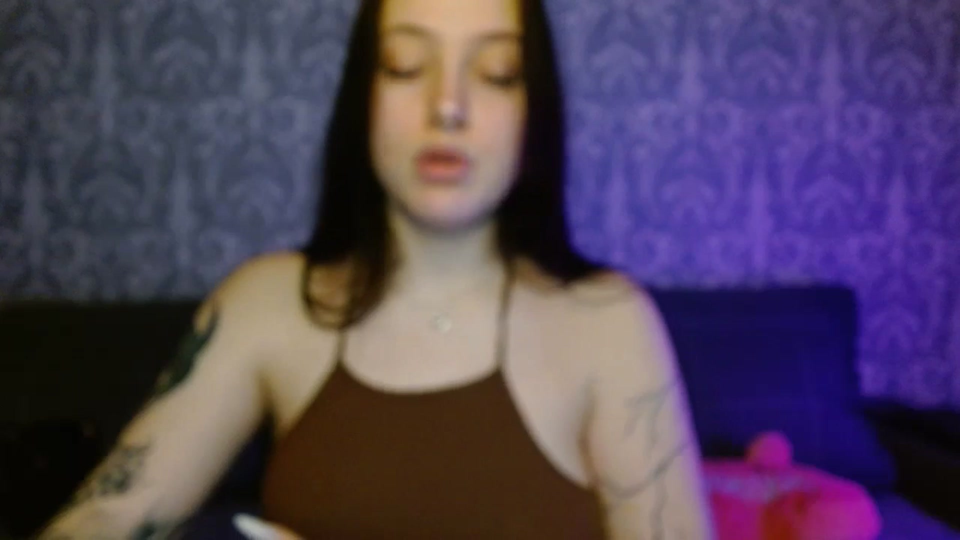 Gallery image thumbnail from AmyWard's myfreecams stream on, 04/06/2026, 10:02 image 16 of 20