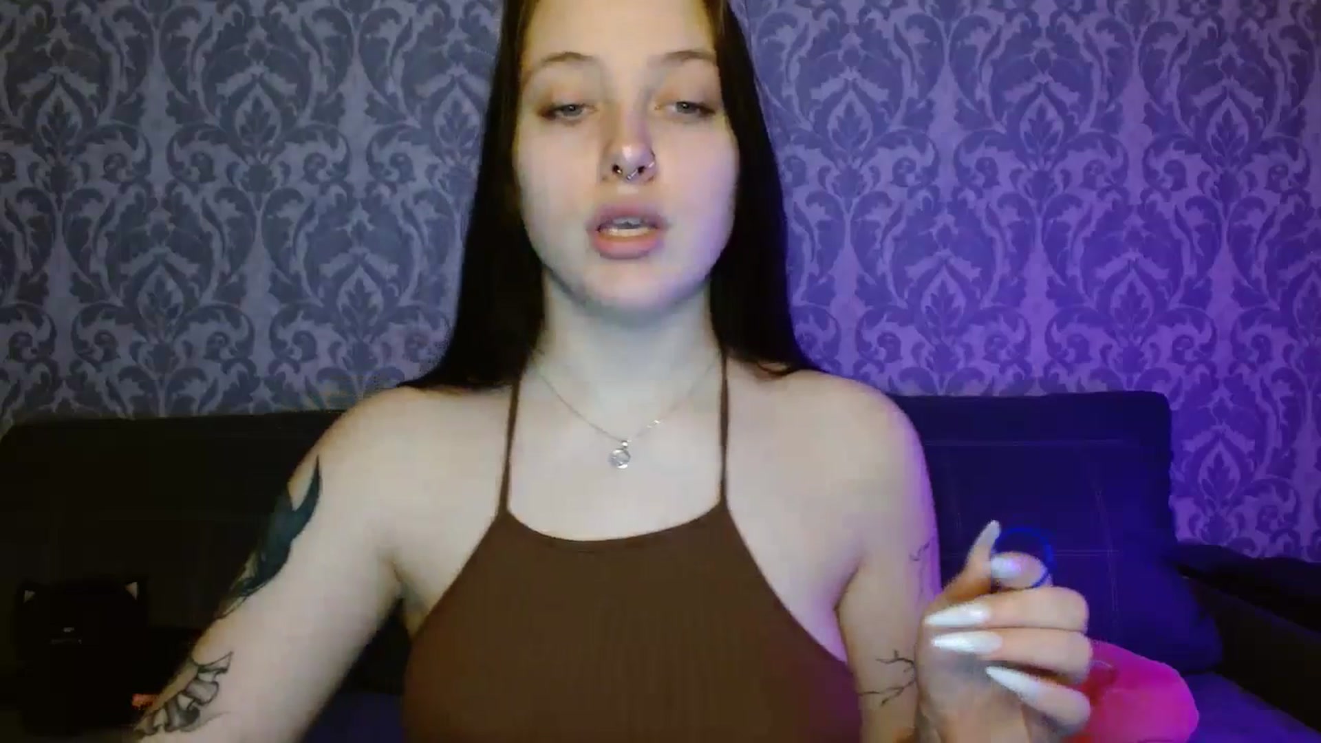Gallery image thumbnail from AmyWard's myfreecams stream on, 04/06/2026, 10:02 image 17 of 20