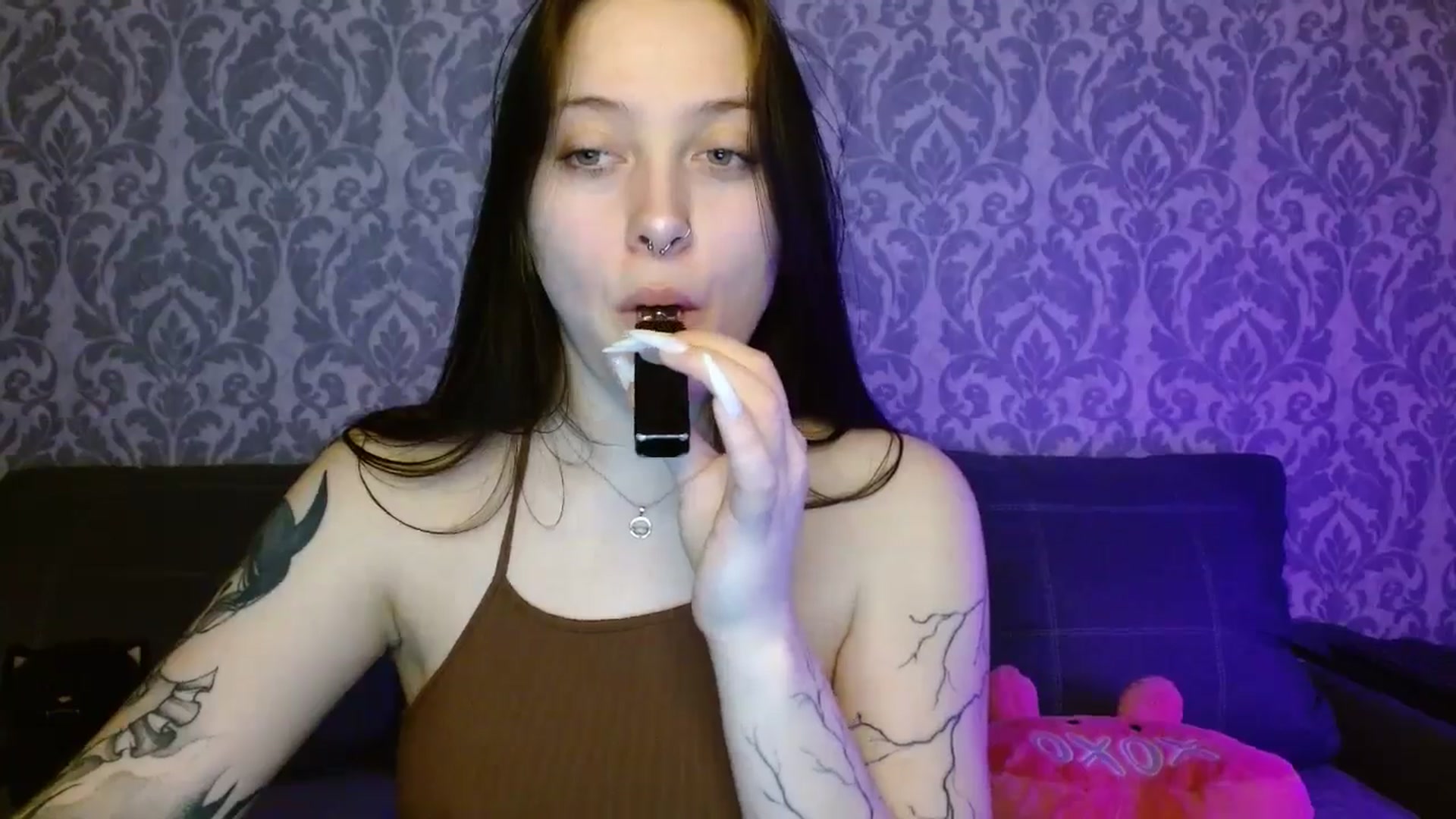 Gallery image thumbnail from AmyWard's myfreecams stream on, 04/06/2026, 11:07 image 2 of 20