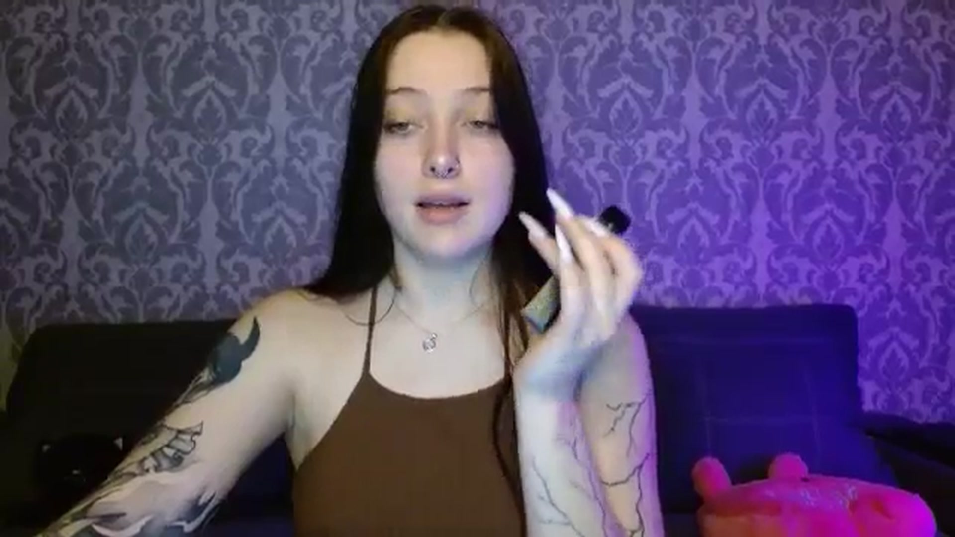 Gallery image thumbnail from AmyWard's myfreecams stream on, 04/06/2026, 11:07 image 10 of 20