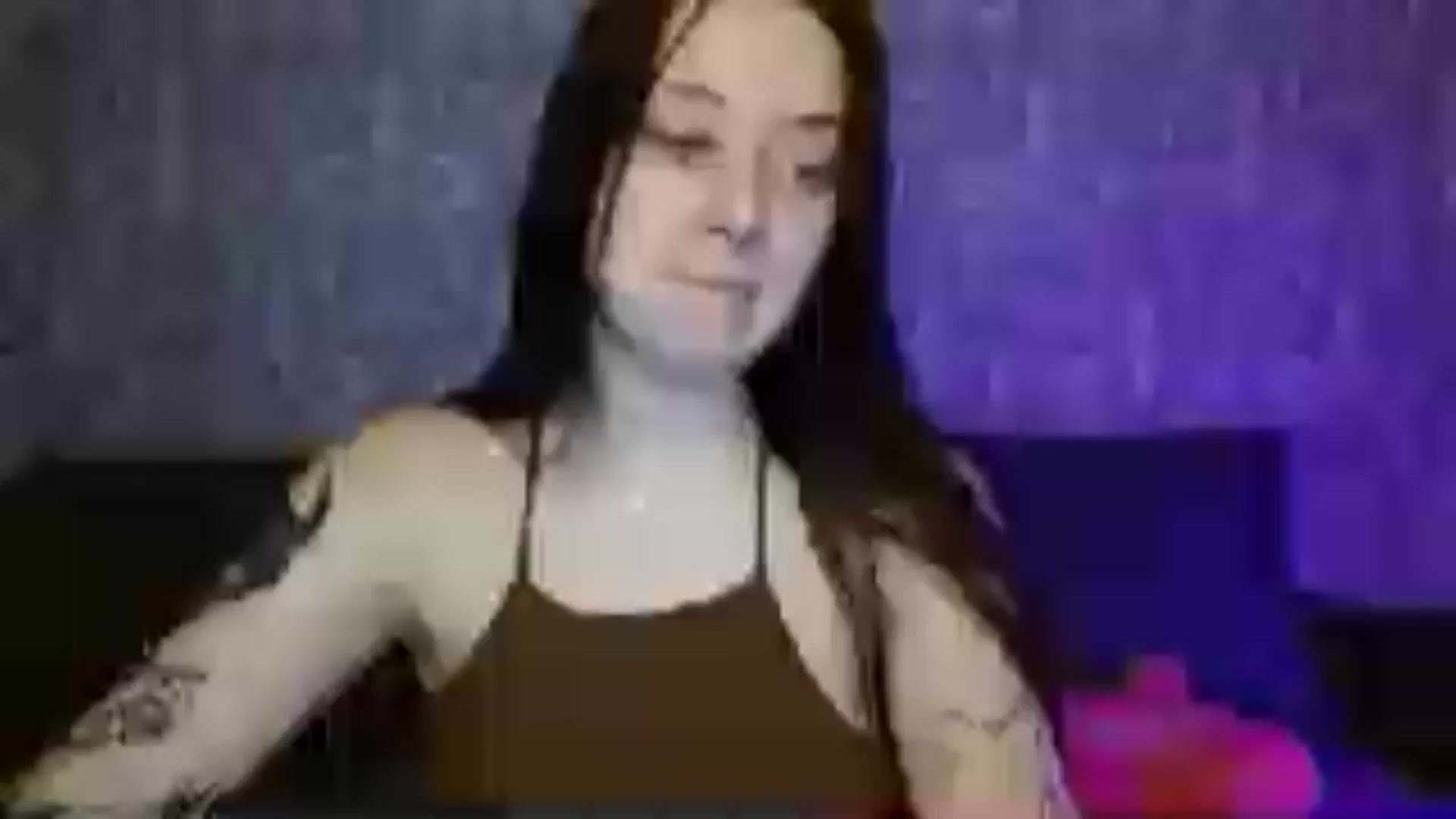 Gallery image thumbnail from AmyWard's myfreecams stream on, 04/06/2026, 11:07 image 1 of 20