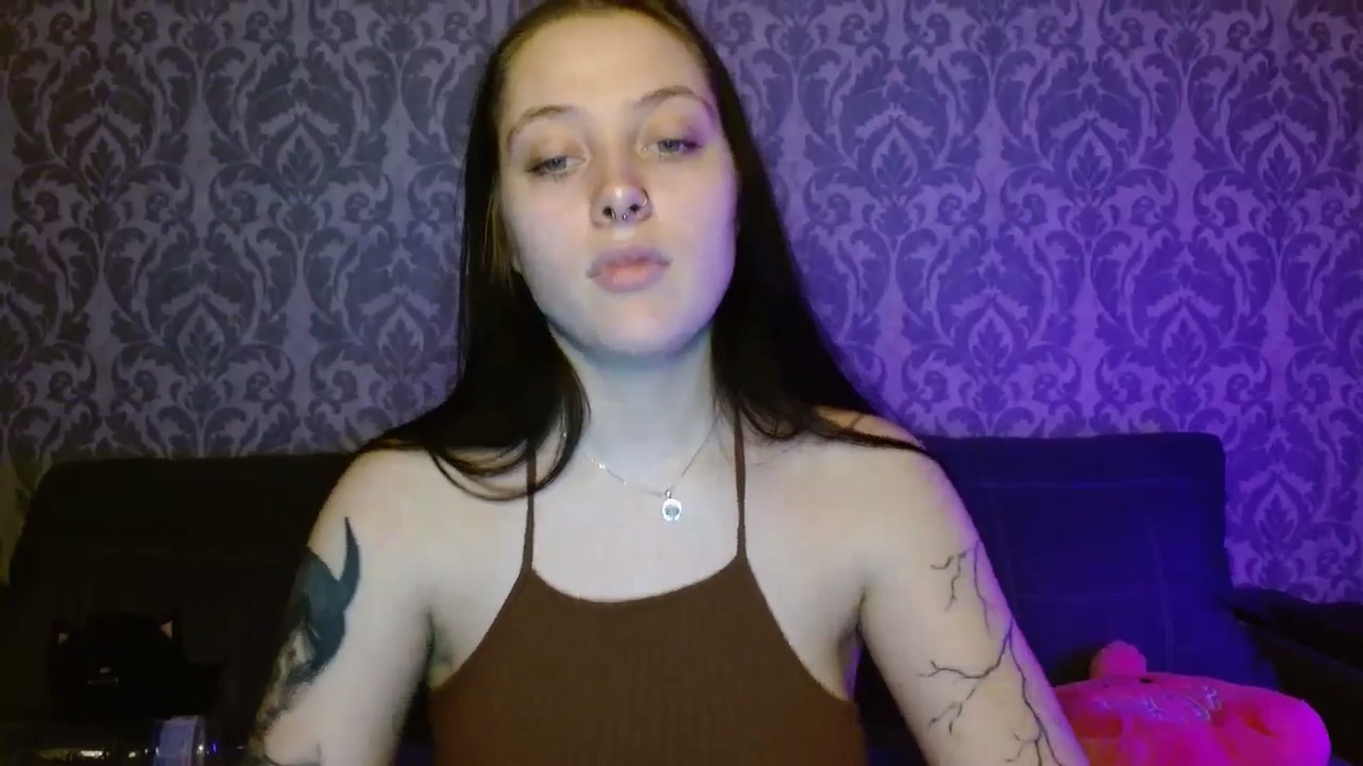 Gallery image thumbnail from AmyWard's myfreecams stream on, 04/06/2026, 12:12 image 15 of 20