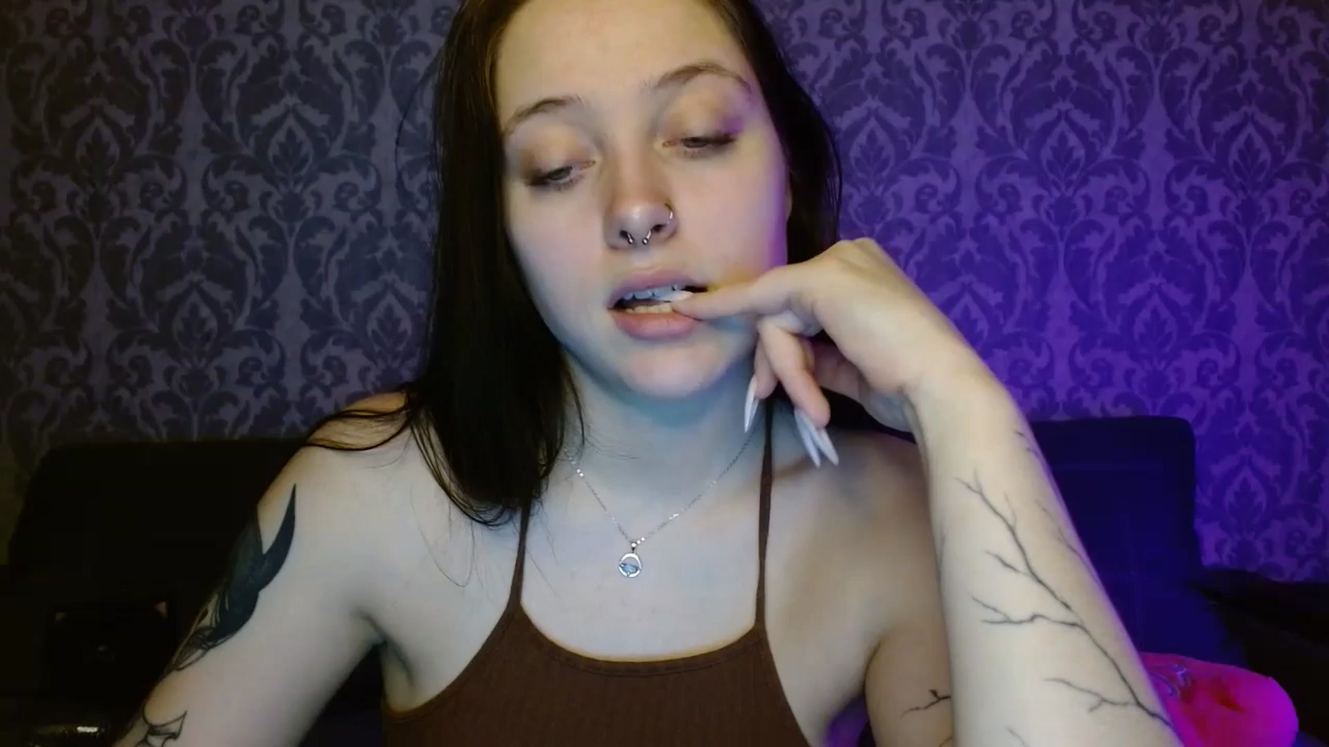 Gallery image thumbnail from AmyWard's myfreecams stream on, 04/06/2026, 12:12 image 10 of 20
