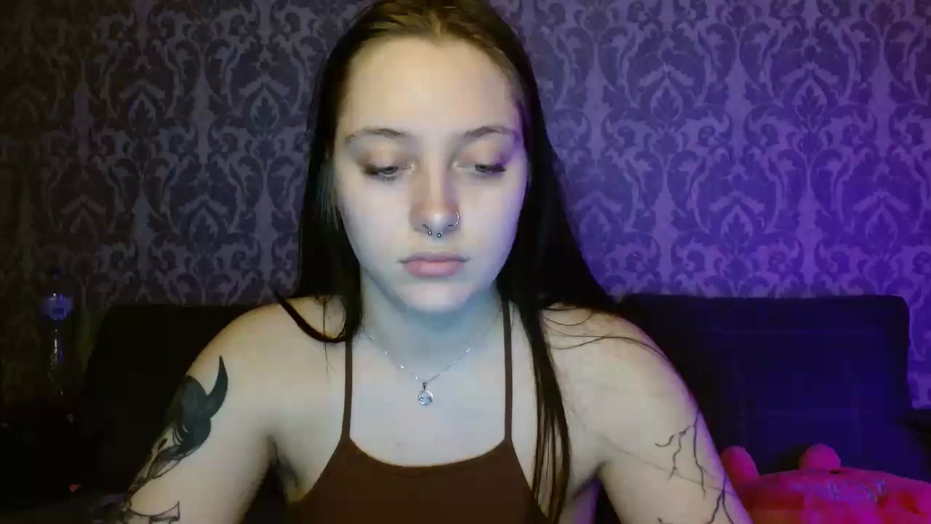 Gallery image thumbnail from AmyWard's myfreecams stream on, 04/06/2026, 13:07 image 2 of 20