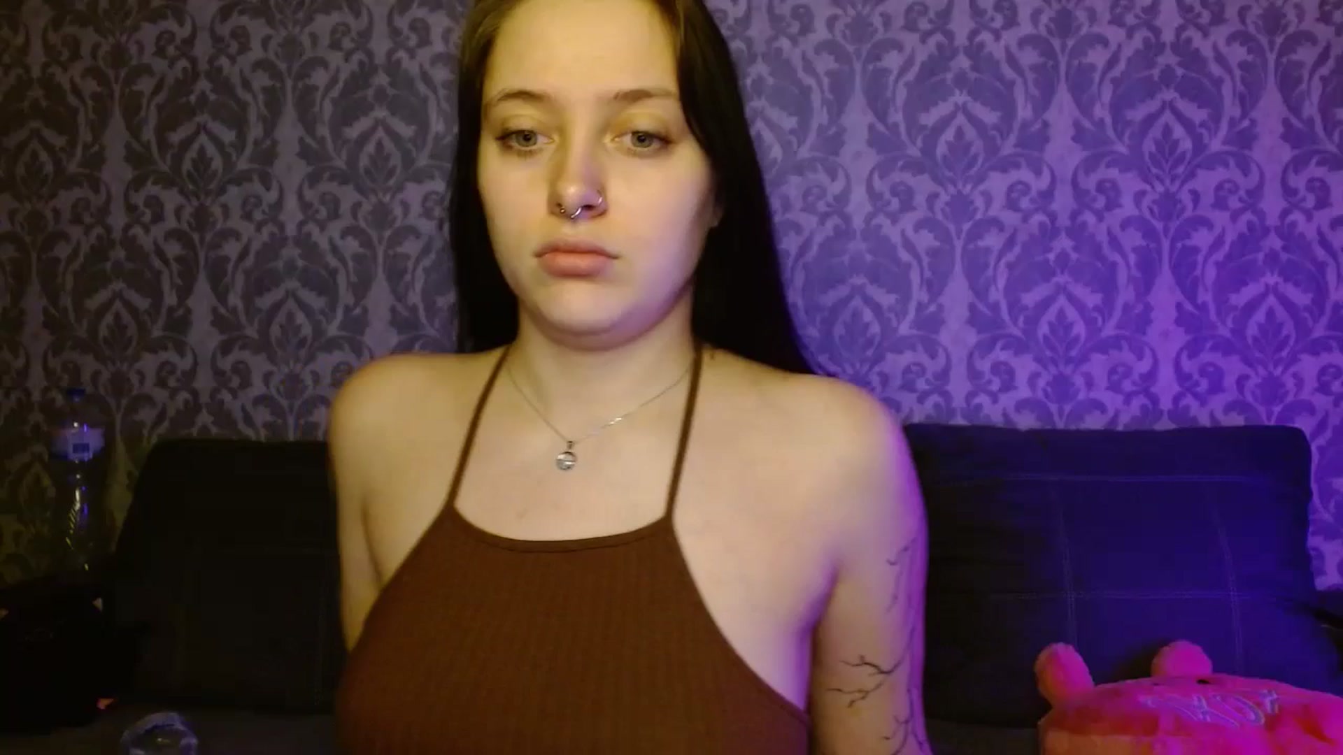 Gallery image thumbnail from AmyWard's myfreecams stream on, 04/06/2026, 13:07 image 9 of 20
