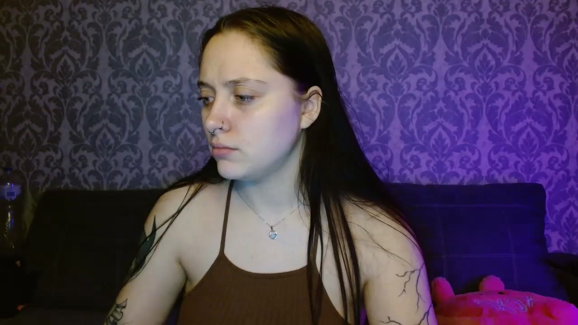 Gallery image thumbnail from AmyWard's myfreecams stream on, 04/06/2026, 13:07 image 18 of 20