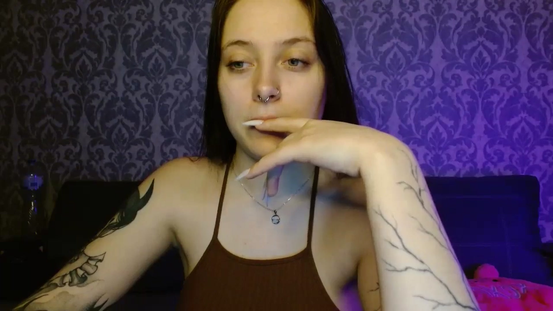 Gallery image thumbnail from AmyWard's myfreecams stream on, 04/06/2026, 13:07 image 15 of 20