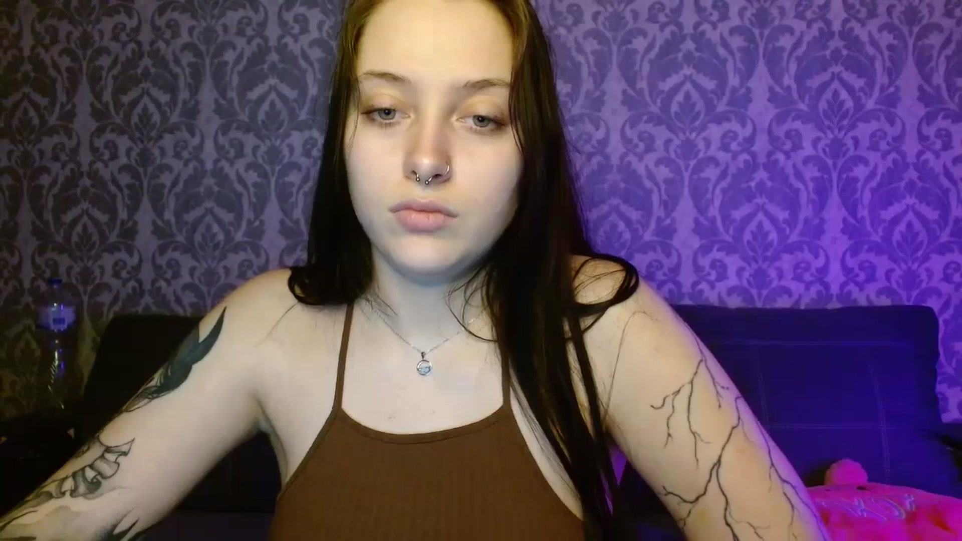Gallery image thumbnail from AmyWard's myfreecams stream on, 04/06/2026, 13:07 image 8 of 20