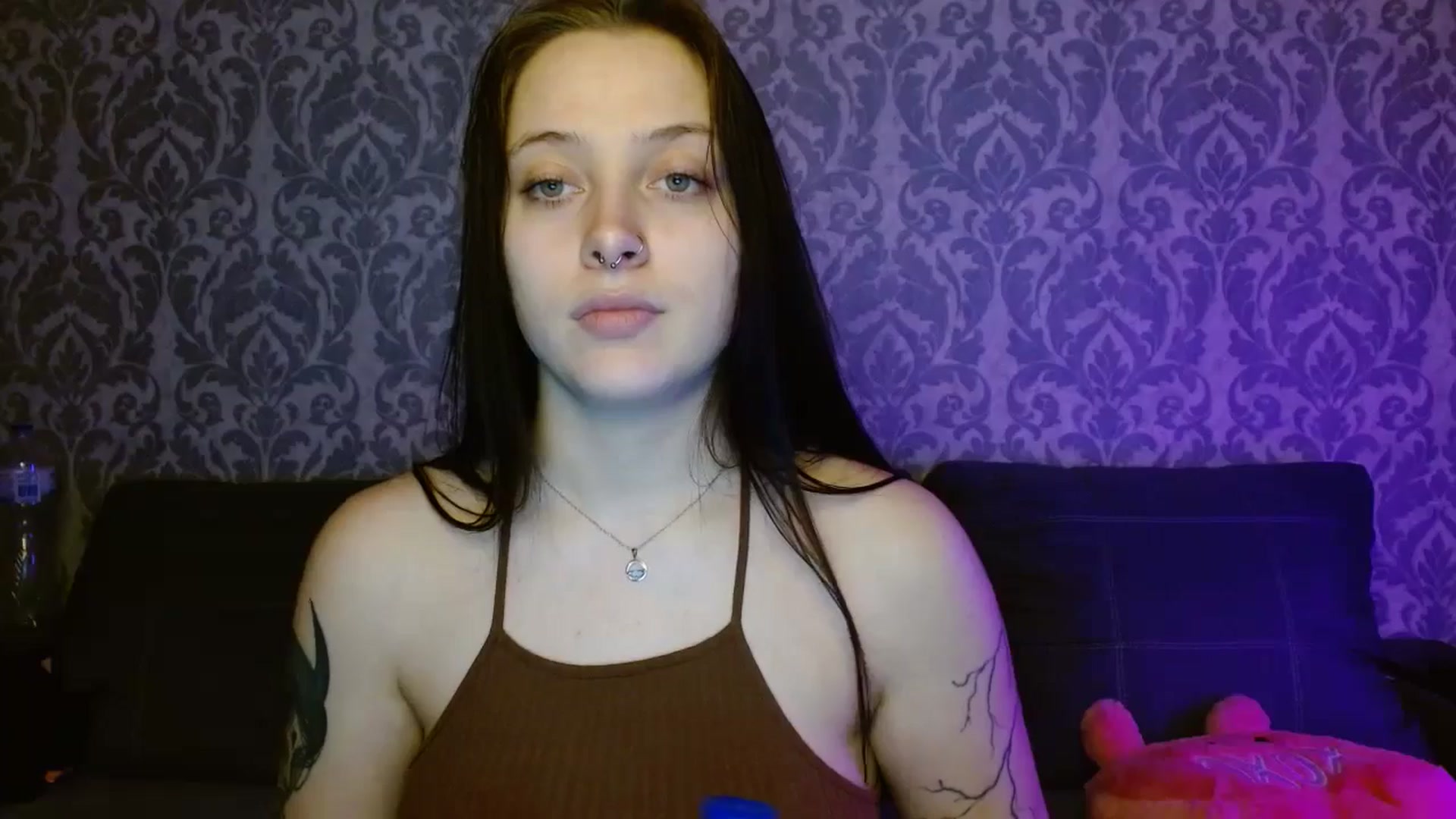Gallery image thumbnail from AmyWard's myfreecams stream on, 04/06/2026, 13:07 image 16 of 20