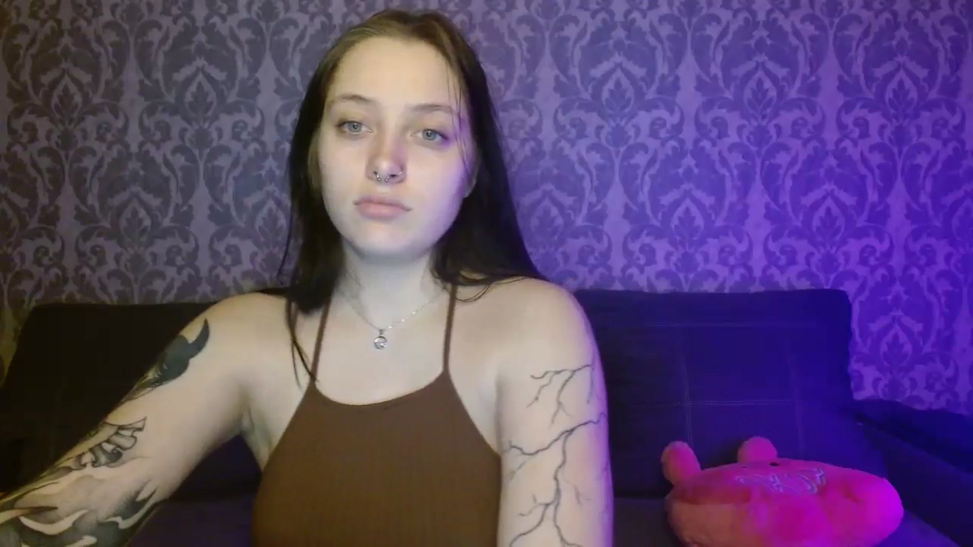 Gallery image thumbnail from AmyWard's myfreecams stream on, 04/06/2026, 14:03 image 8 of 20