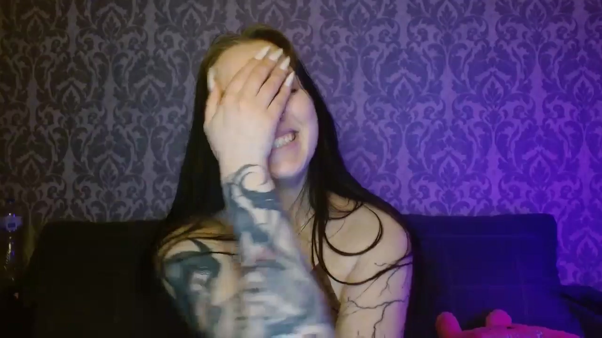 Gallery image thumbnail from AmyWard's myfreecams stream on, 04/06/2026, 14:03 image 14 of 20