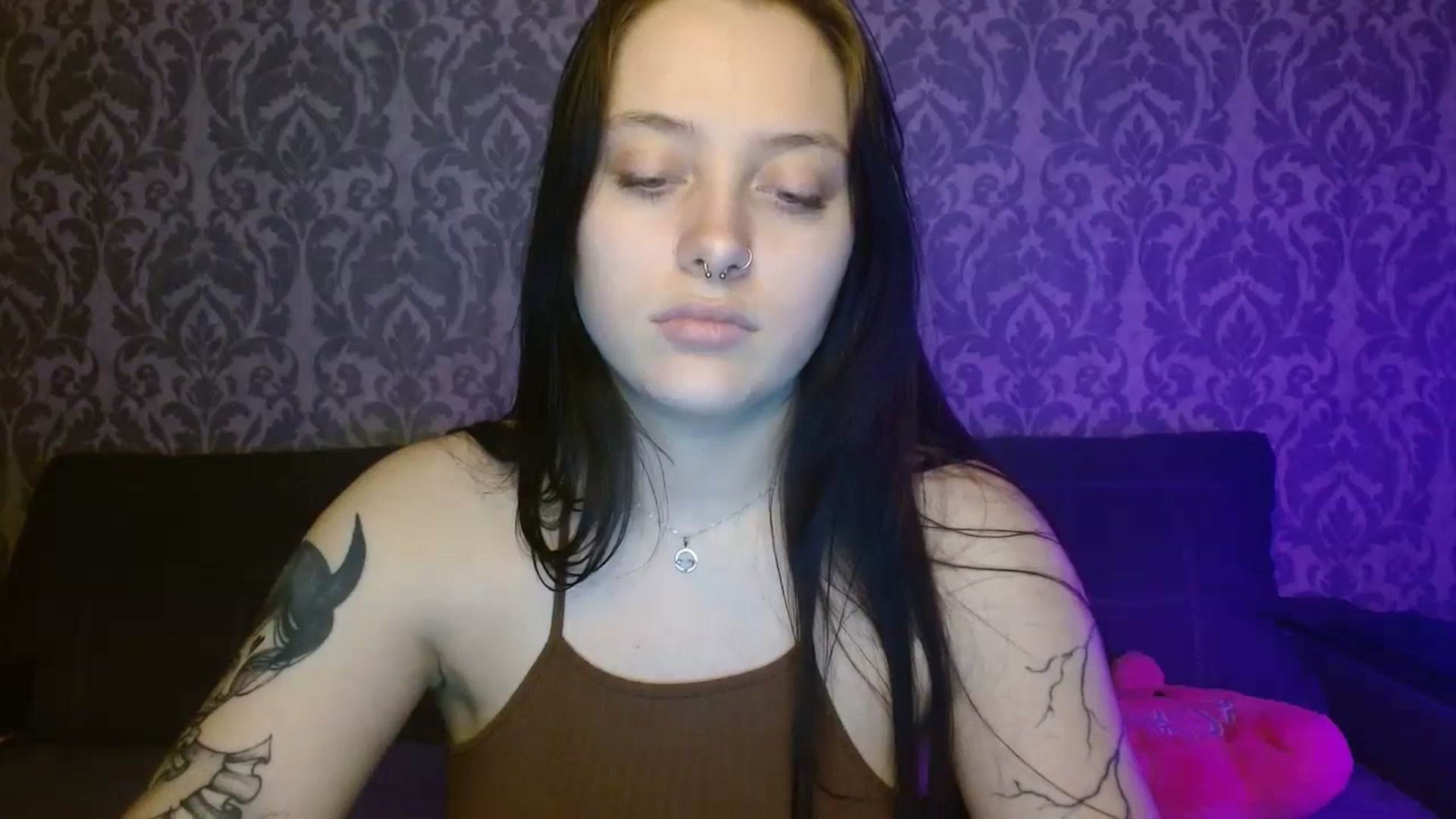 Gallery image thumbnail from AmyWard's myfreecams stream on, 04/06/2026, 14:03 image 12 of 20