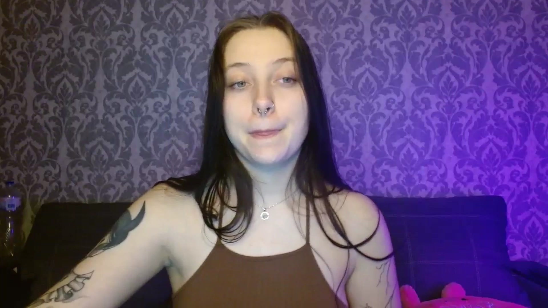 Gallery image thumbnail from AmyWard's myfreecams stream on, 04/06/2026, 14:03 image 13 of 20