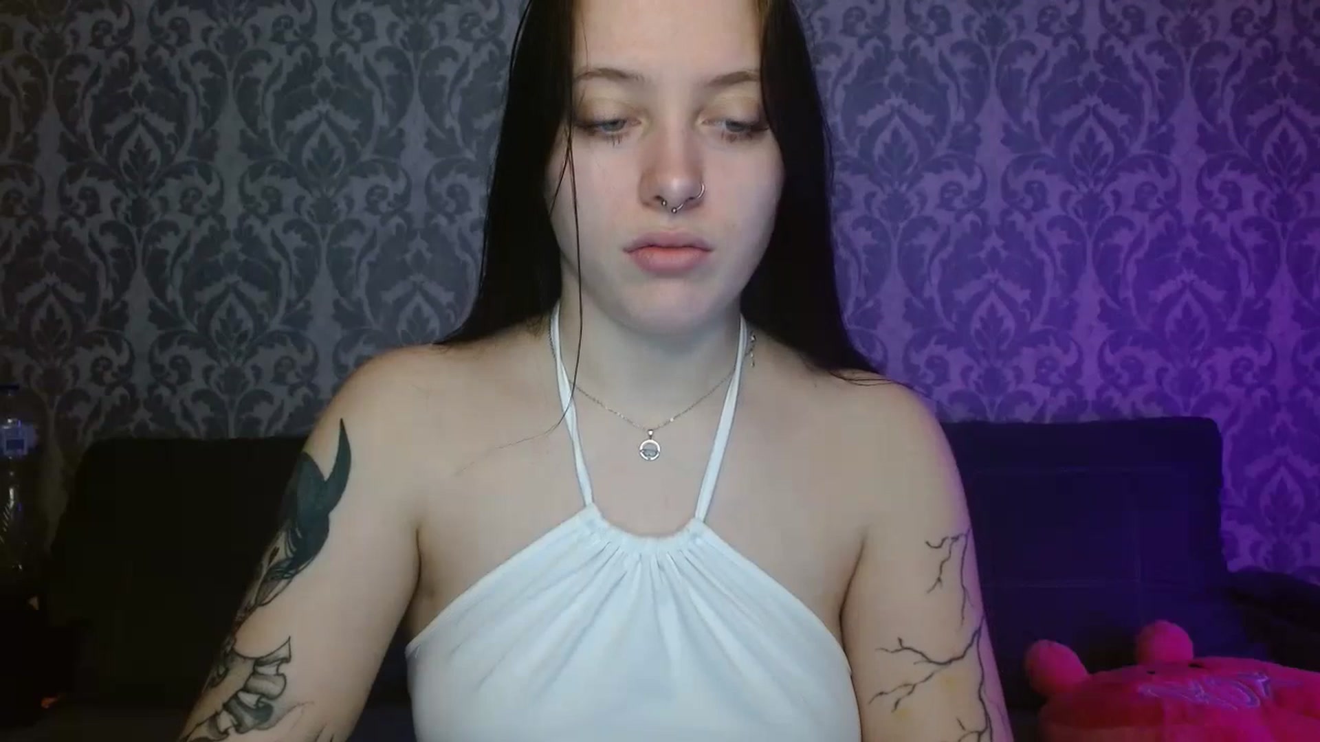 Gallery image thumbnail from AmyWard's myfreecams stream on, 04/07/2026, 09:35 image 6 of 20