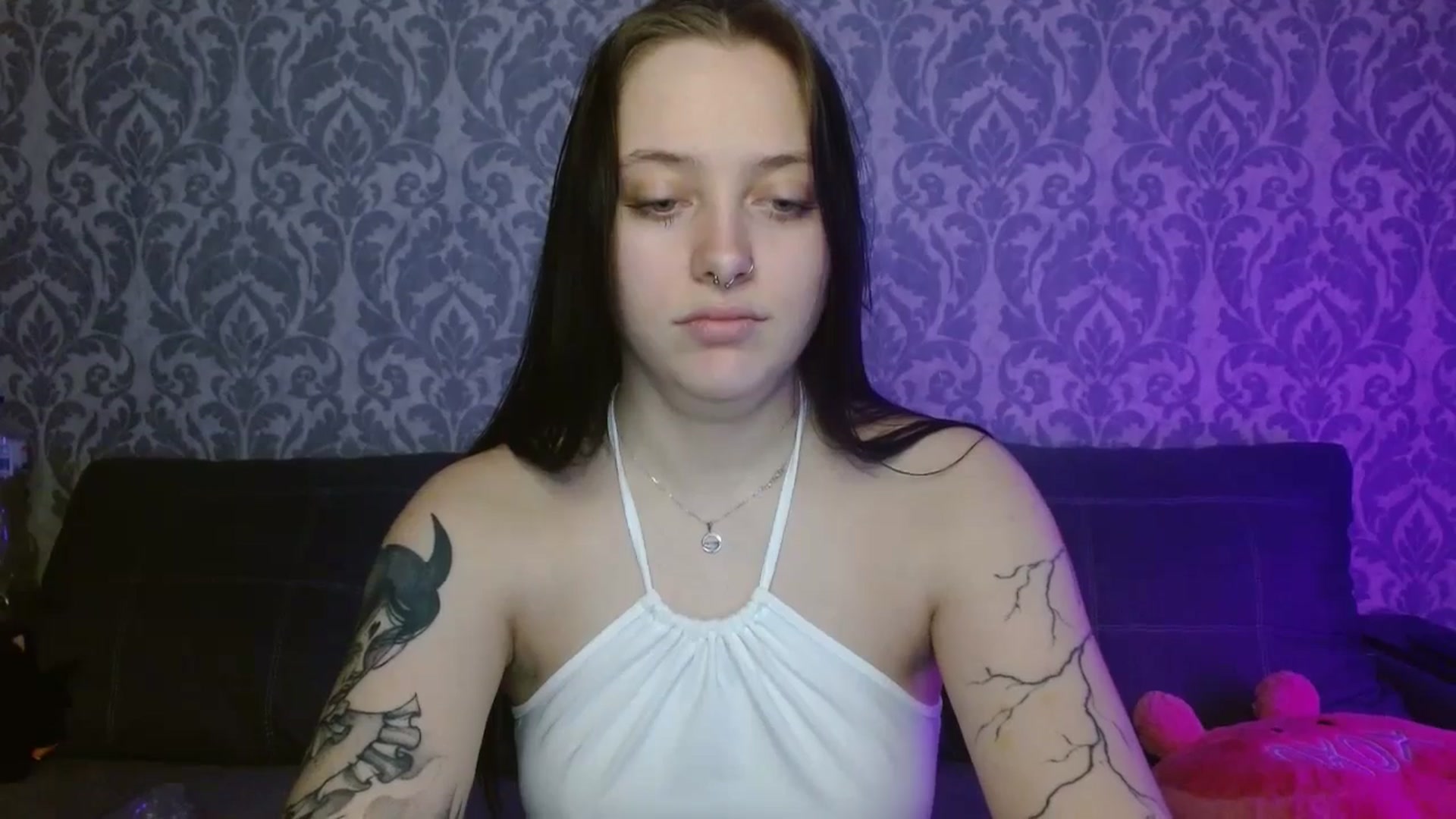 Gallery image thumbnail from AmyWard's myfreecams stream on, 04/07/2026, 11:15 image 17 of 20