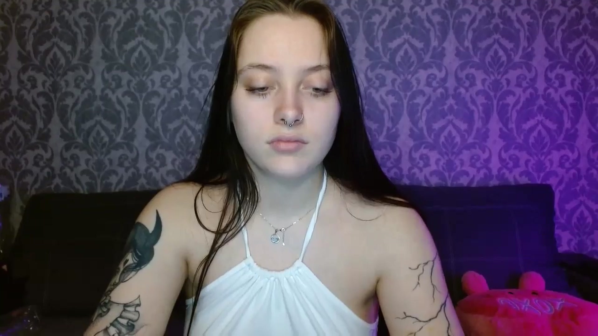 Gallery image thumbnail from AmyWard's myfreecams stream on, 04/07/2026, 13:23 image 15 of 20