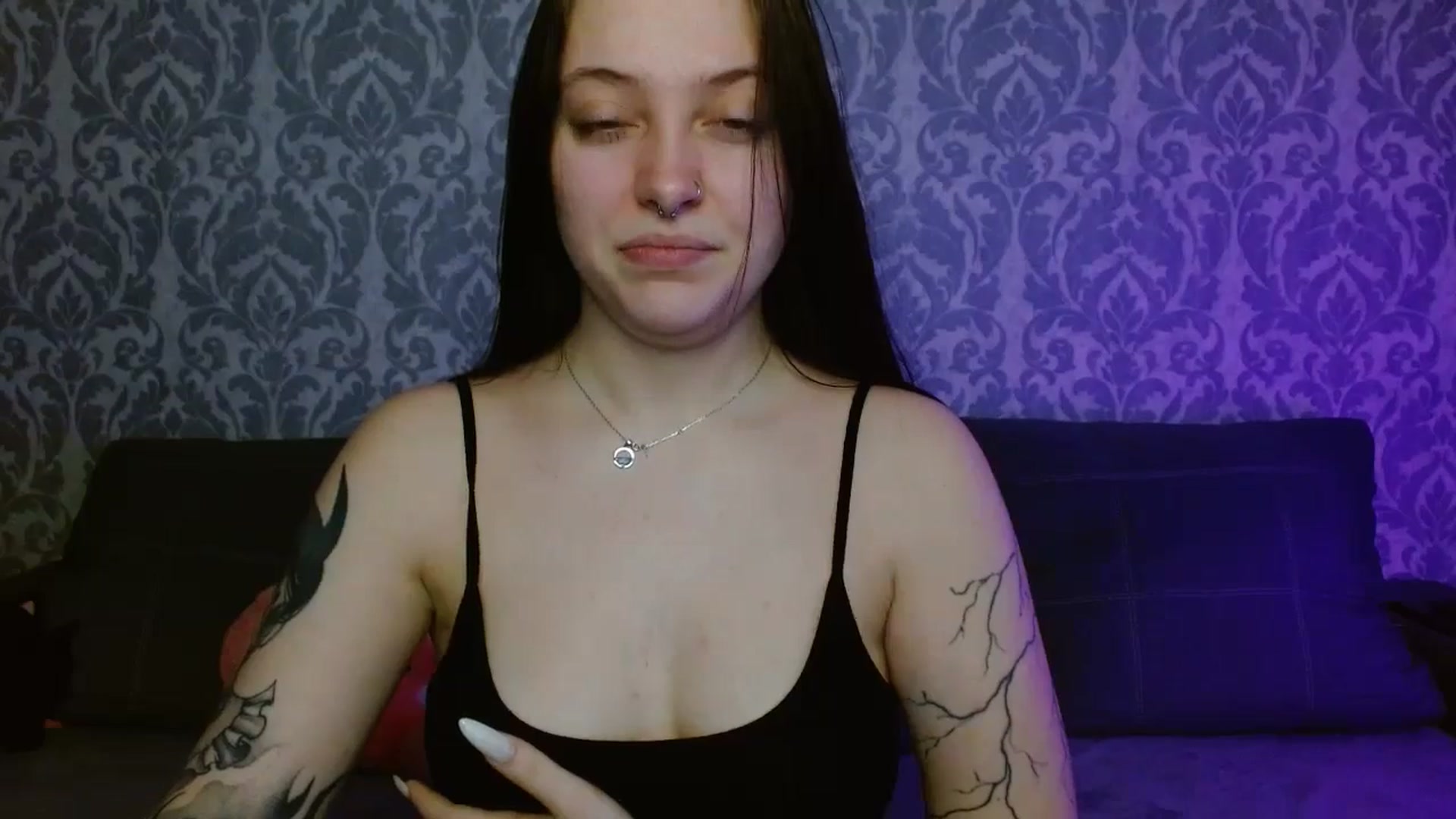 Gallery image thumbnail from AmyWard's myfreecams stream on, 04/08/2026, 12:30 image 16 of 20