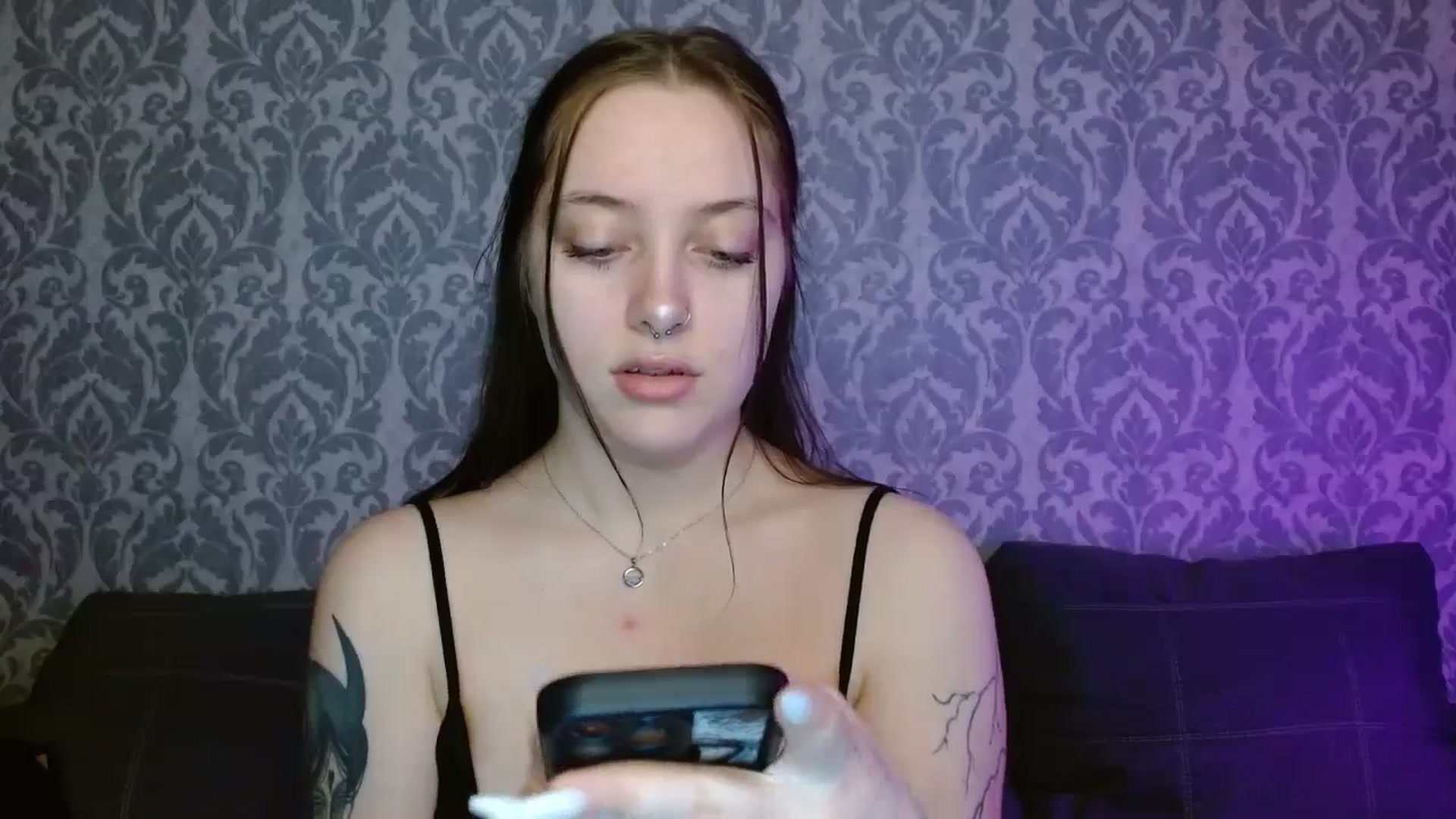Gallery image thumbnail from AmyWard's myfreecams stream on, 04/09/2026, 09:39 image 19 of 20