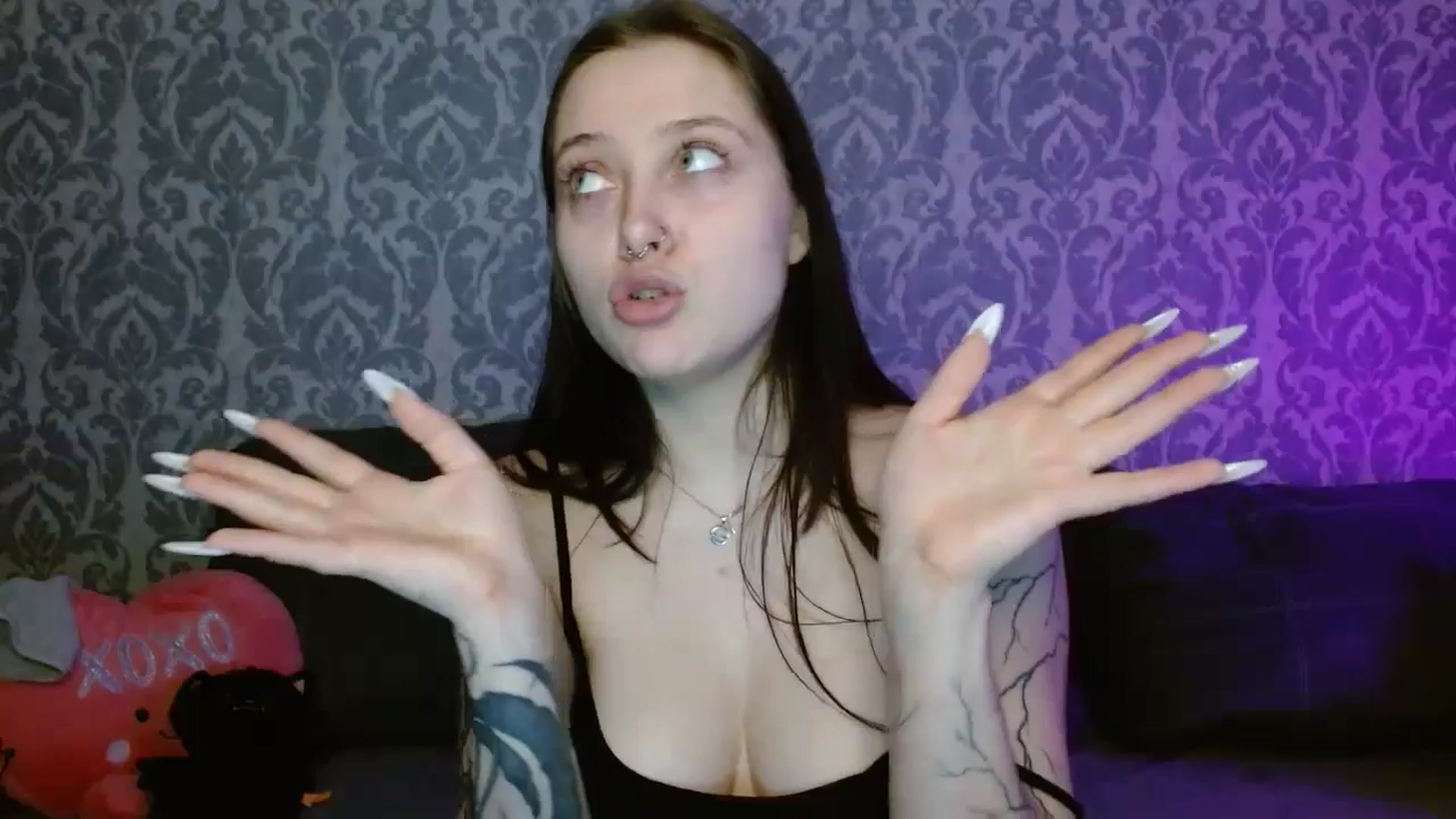 Gallery image thumbnail from AmyWard's myfreecams stream on, 04/16/2026, 13:34 image 4 of 20