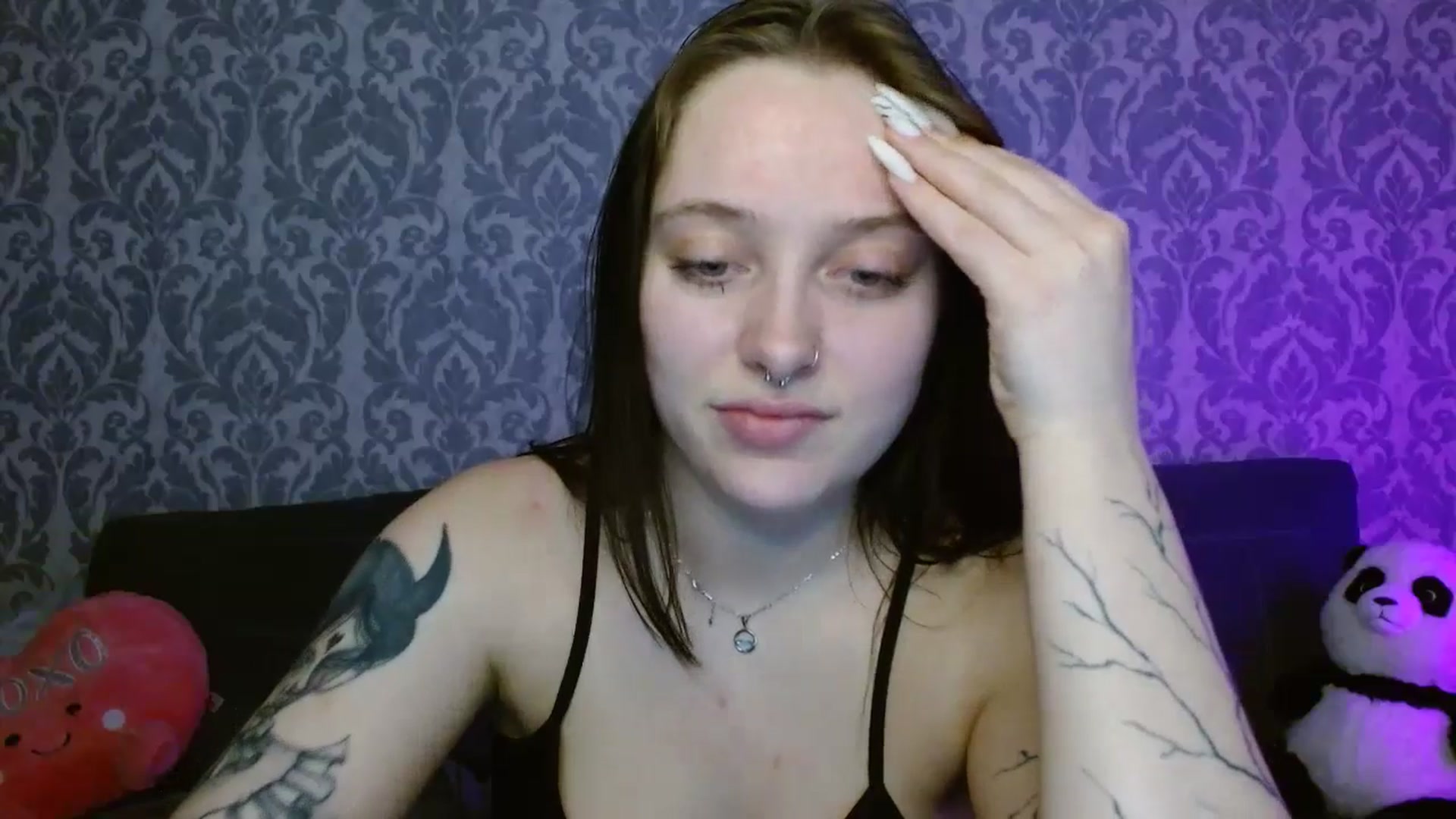 Gallery image thumbnail from AmyWard's myfreecams stream on, 04/18/2026, 14:01 image 5 of 20