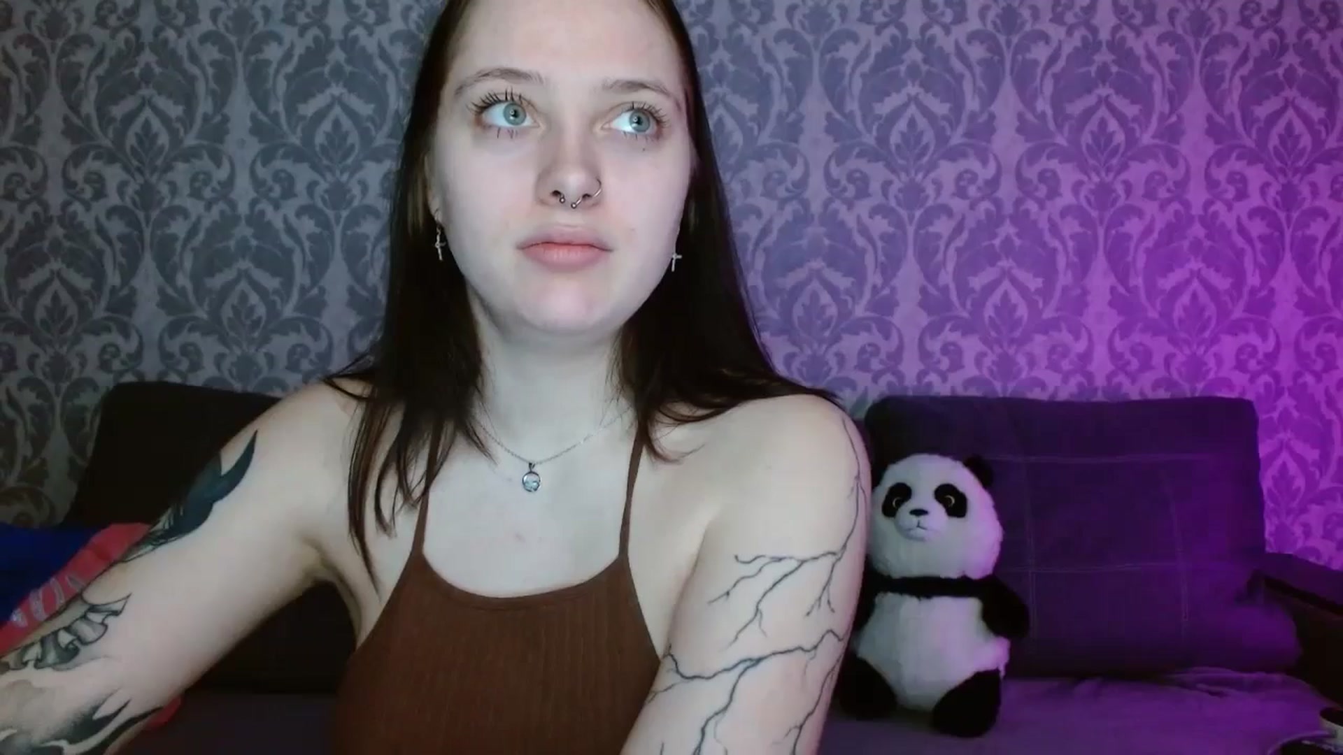 Gallery image thumbnail from AmyWard's myfreecams stream on, 04/19/2026, 09:53 image 3 of 20