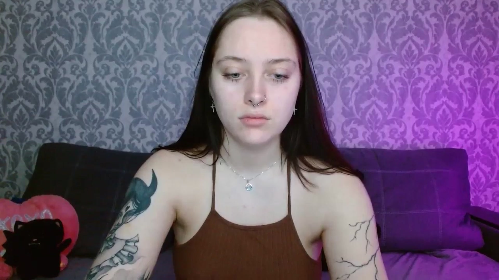 Gallery image thumbnail from AmyWard's myfreecams stream on, 04/19/2026, 10:17 image 5 of 20