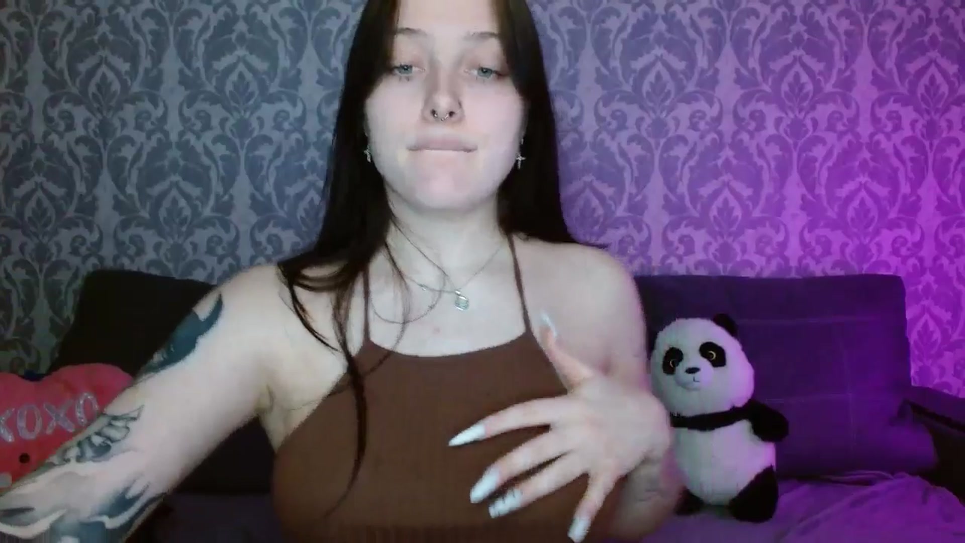 Gallery image thumbnail from AmyWard's myfreecams stream on, 04/19/2026, 12:38 image 12 of 20