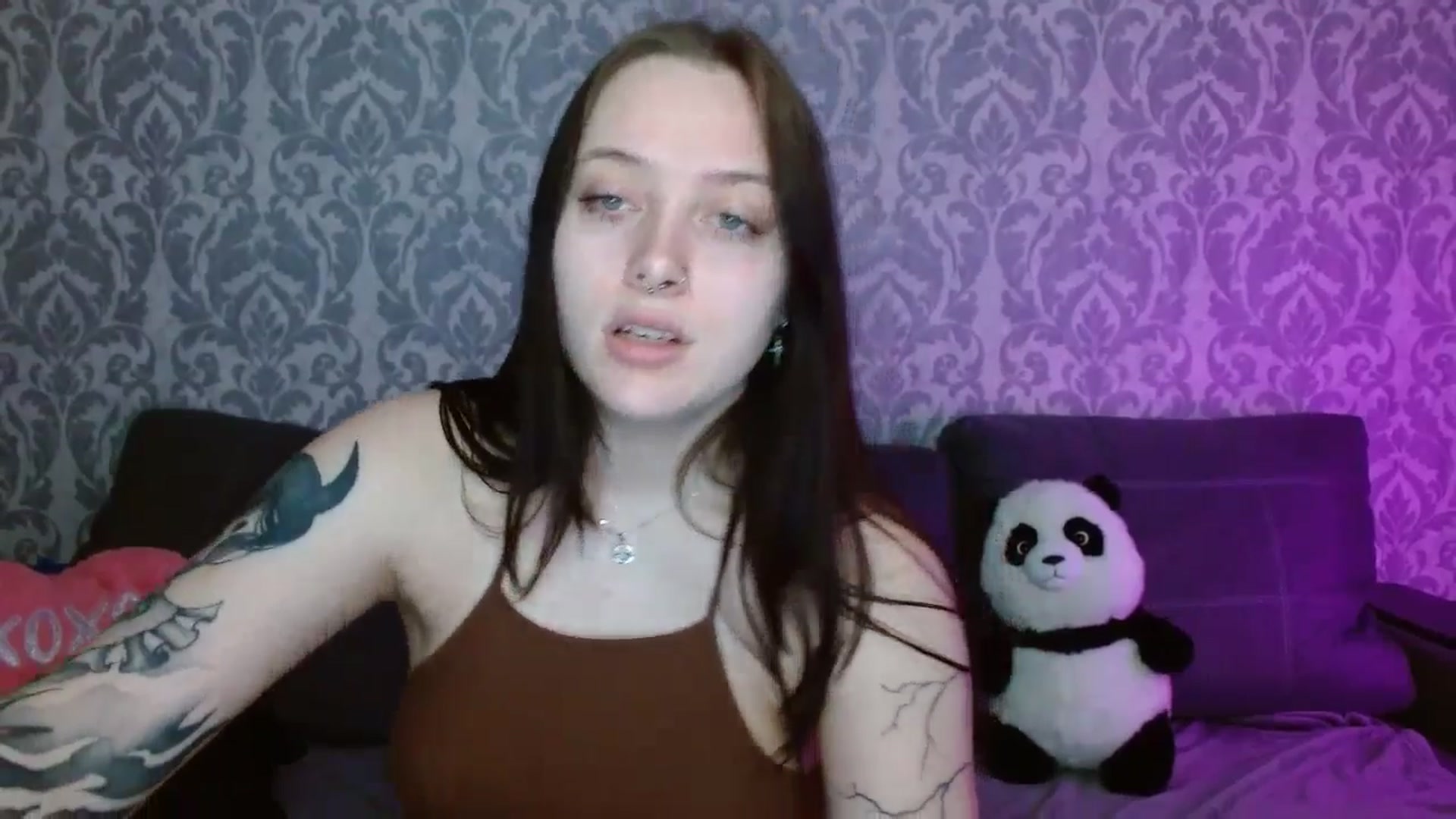 Gallery image thumbnail from AmyWard's myfreecams stream on, 04/19/2026, 13:08 image 17 of 20
