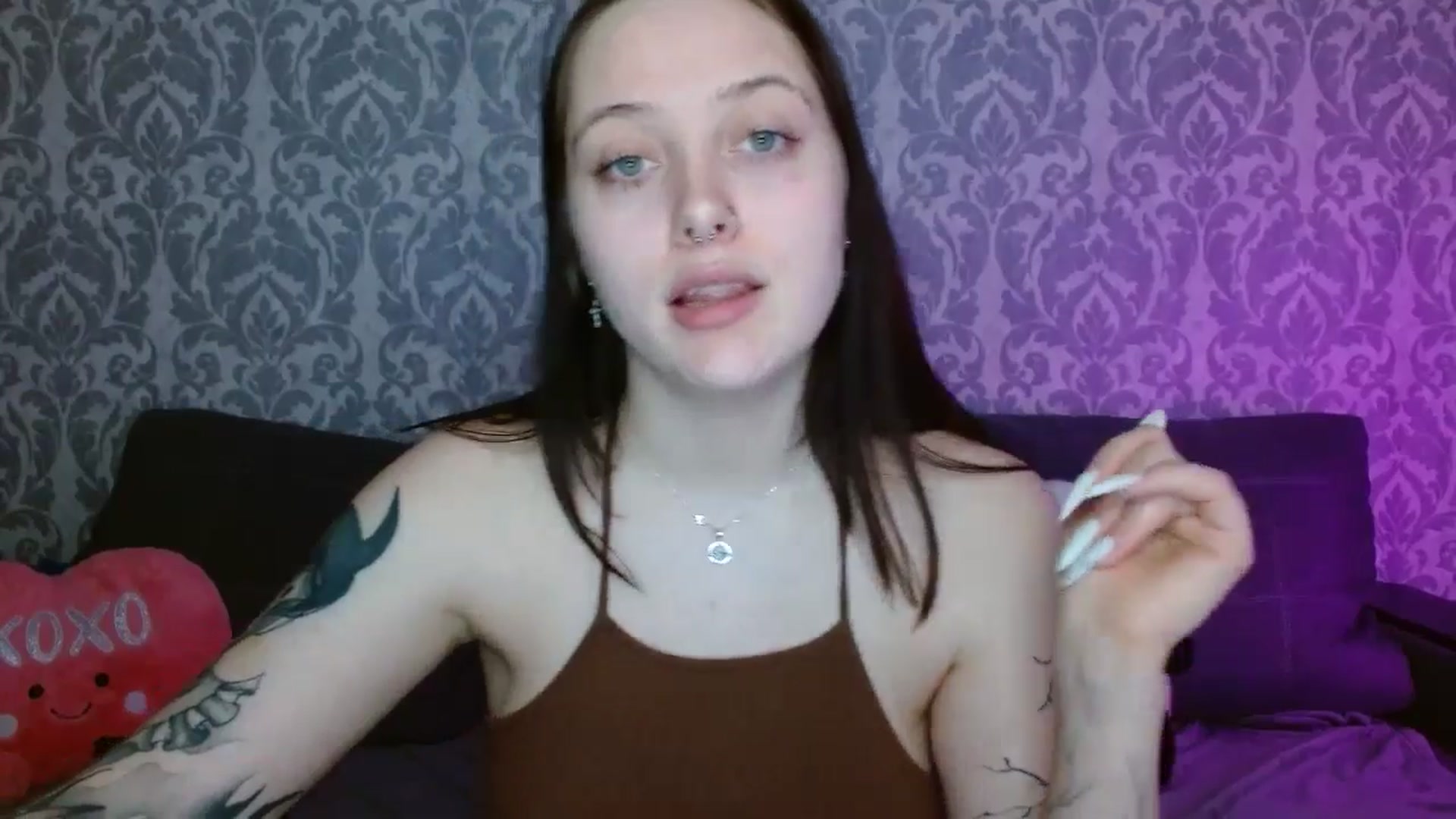 Gallery image thumbnail from AmyWard's myfreecams stream on, 04/19/2026, 13:08 image 5 of 20