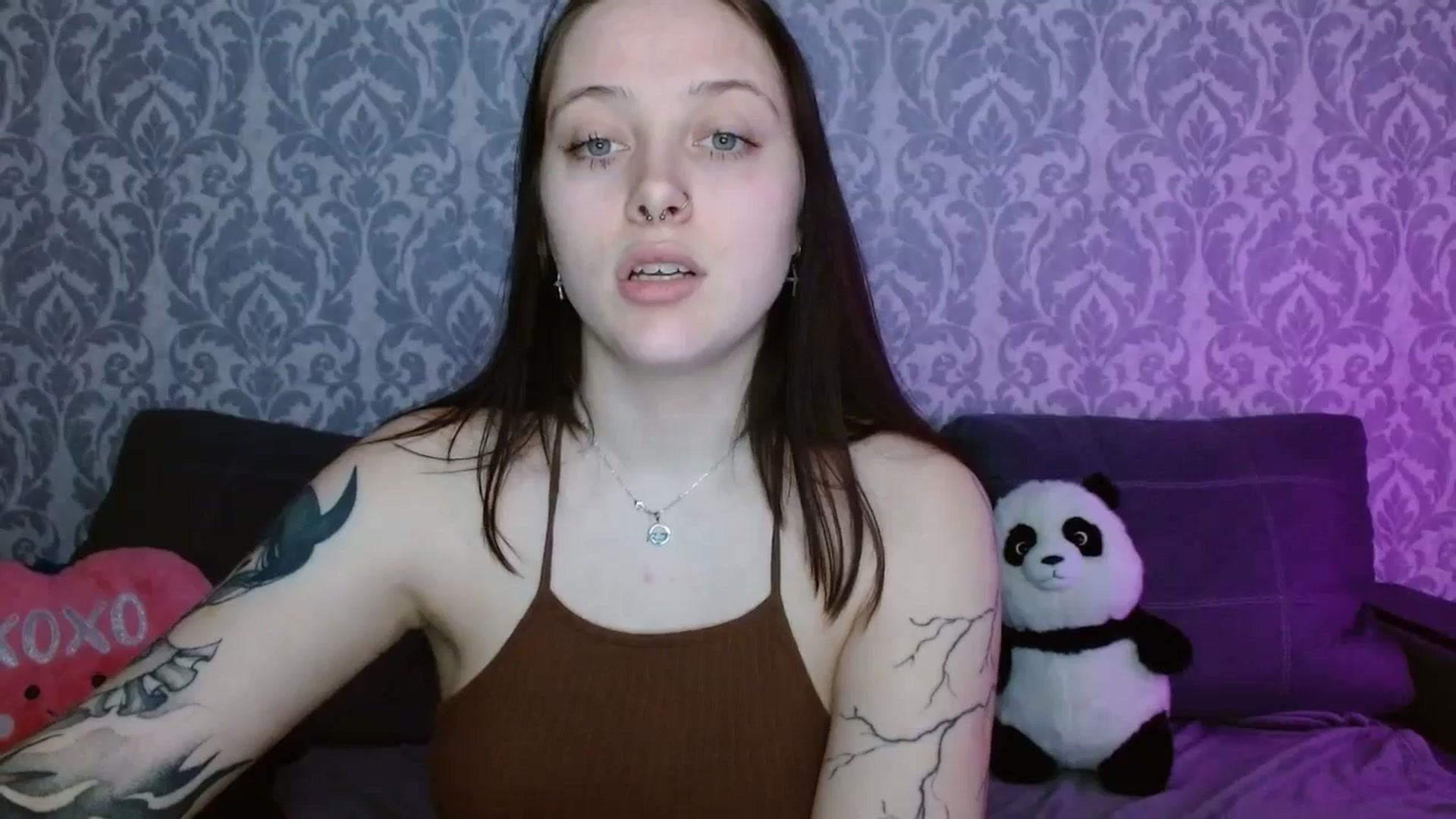 Gallery image thumbnail from AmyWard's myfreecams stream on, 04/19/2026, 13:08 image 6 of 20