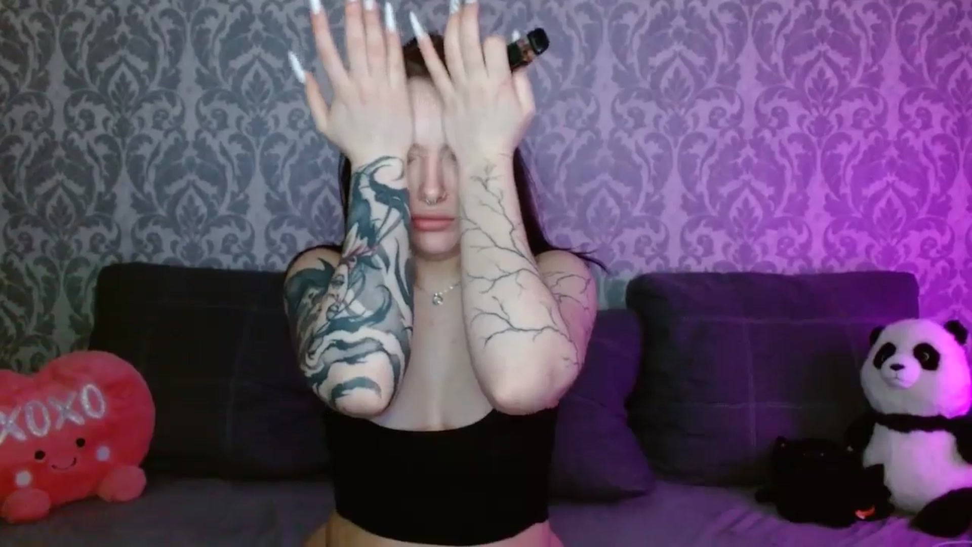 Gallery image thumbnail from AmyWard's myfreecams stream on, 04/20/2026, 08:29 image 7 of 20