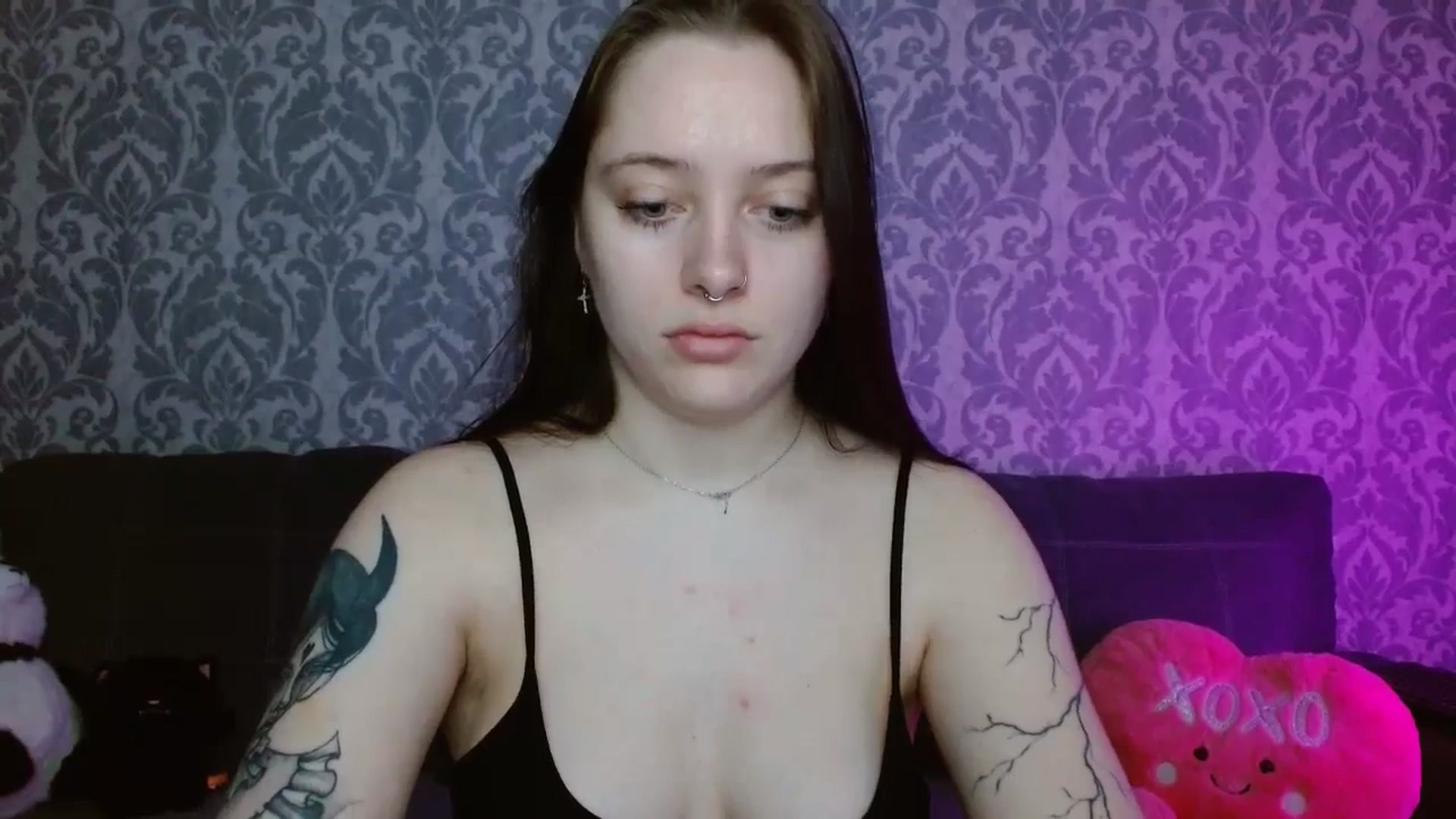 Gallery image thumbnail from AmyWard's myfreecams stream on, 04/21/2026, 08:44 image 4 of 20