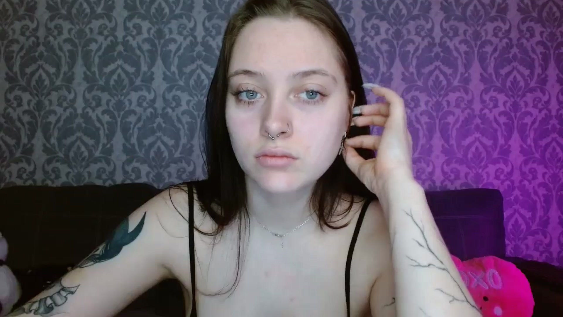 Gallery image thumbnail from AmyWard's myfreecams stream on, 04/21/2026, 10:43 image 11 of 20