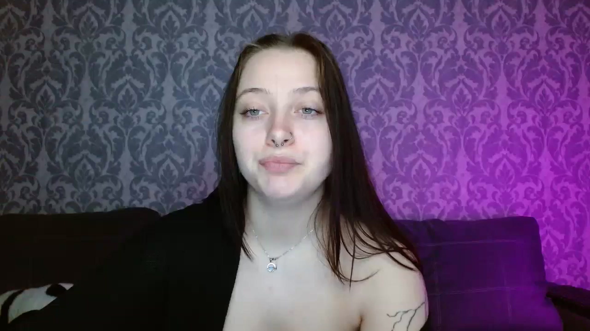 Gallery image thumbnail from AmyWard's myfreecams stream on, 04/25/2026, 13:47 image 5 of 20