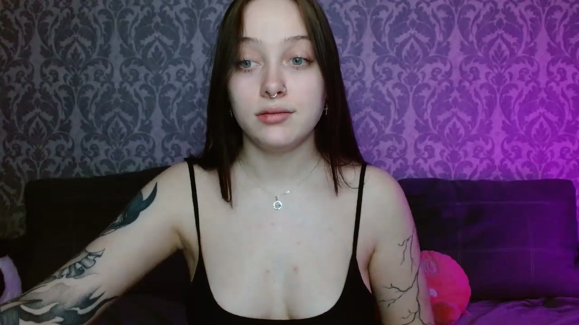 Gallery image thumbnail from AmyWard's myfreecams stream on, 04/26/2026, 11:33 image 7 of 20