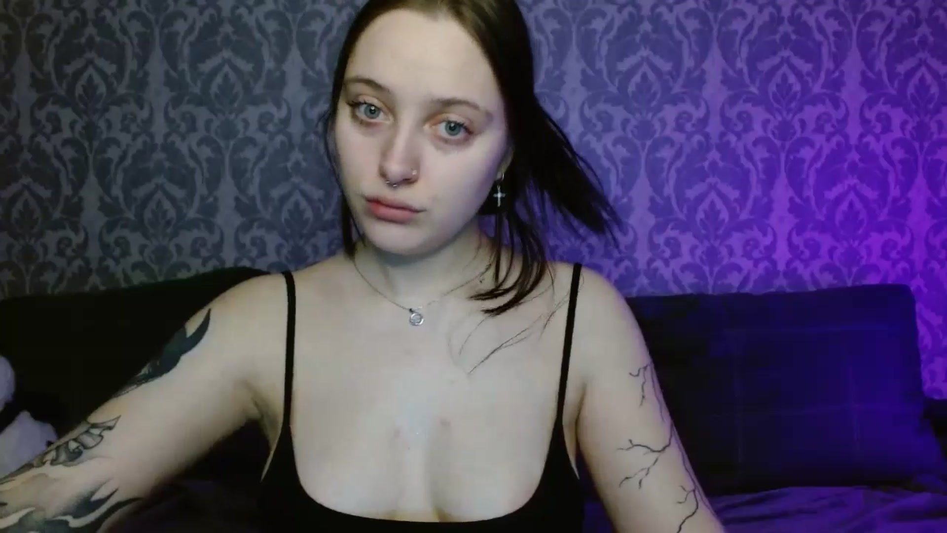 Gallery image thumbnail from AmyWard's myfreecams stream on, 04/26/2026, 14:04 image 8 of 20