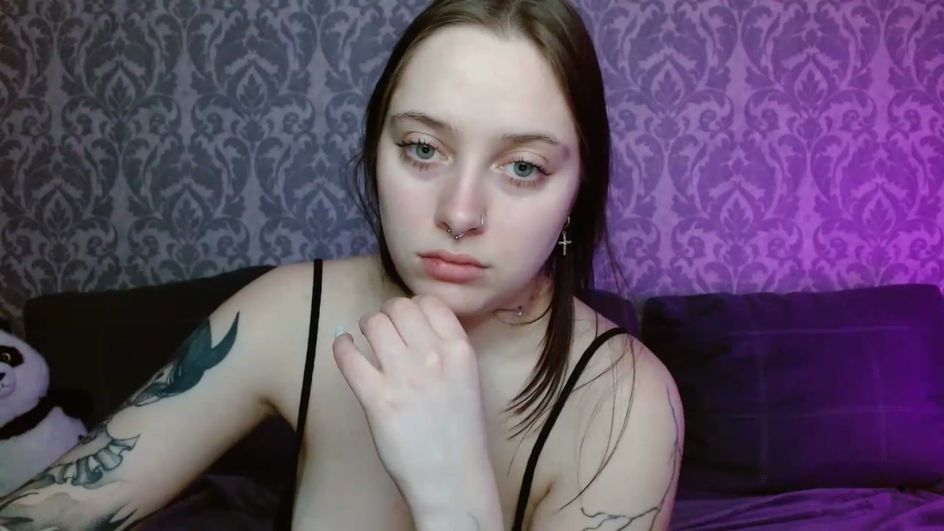 Gallery image thumbnail from AmyWard's myfreecams stream on, 04/26/2026, 14:04 image 2 of 20