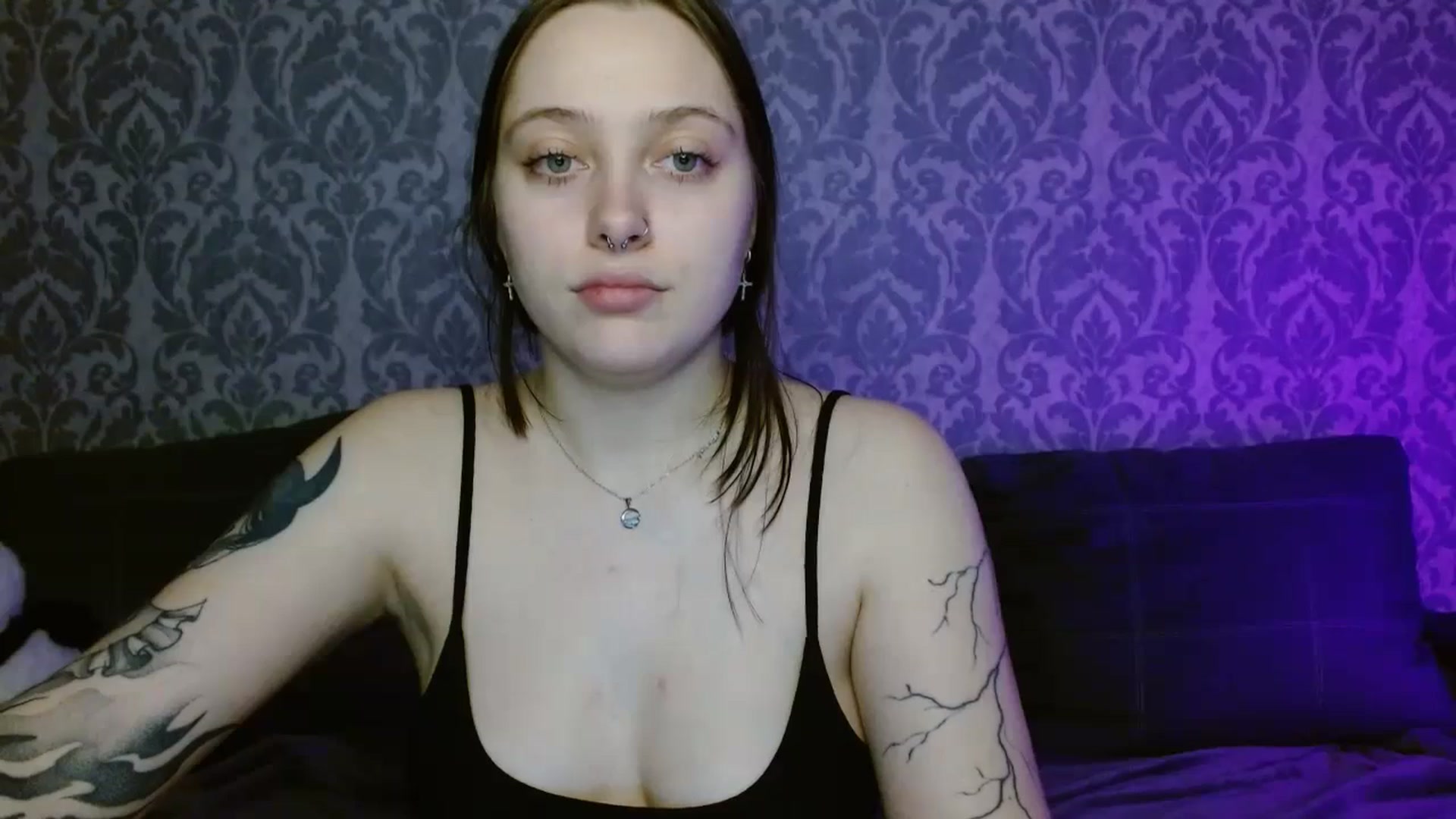 Gallery image thumbnail from AmyWard's myfreecams stream on, 04/26/2026, 14:04 image 10 of 20