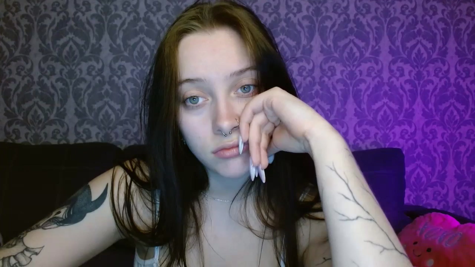 Gallery image thumbnail from AmyWard's myfreecams stream on, 05/01/2026, 14:29 image 13 of 20