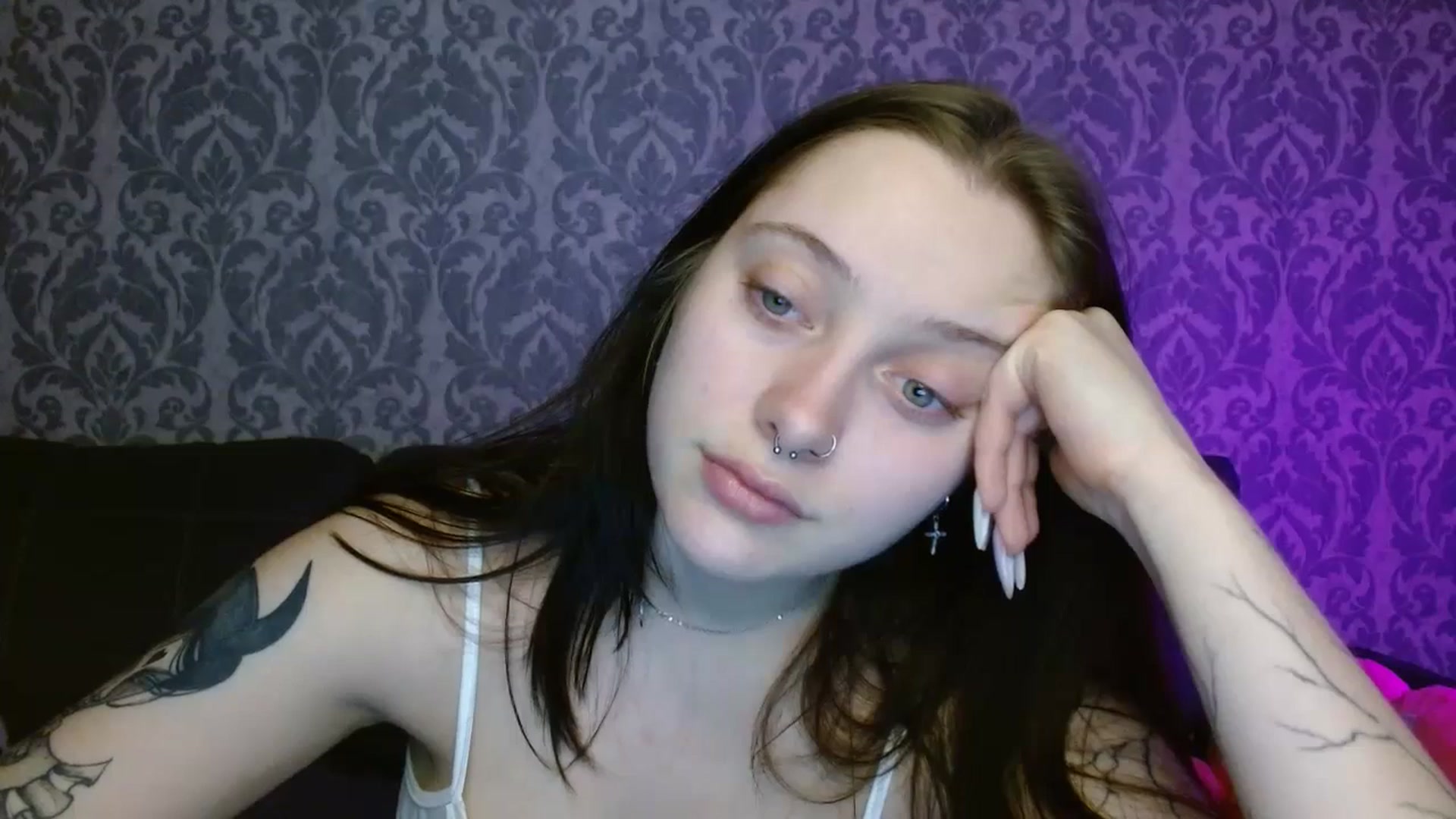 Gallery image thumbnail from AmyWard's myfreecams stream on, 05/01/2026, 14:29 image 12 of 20