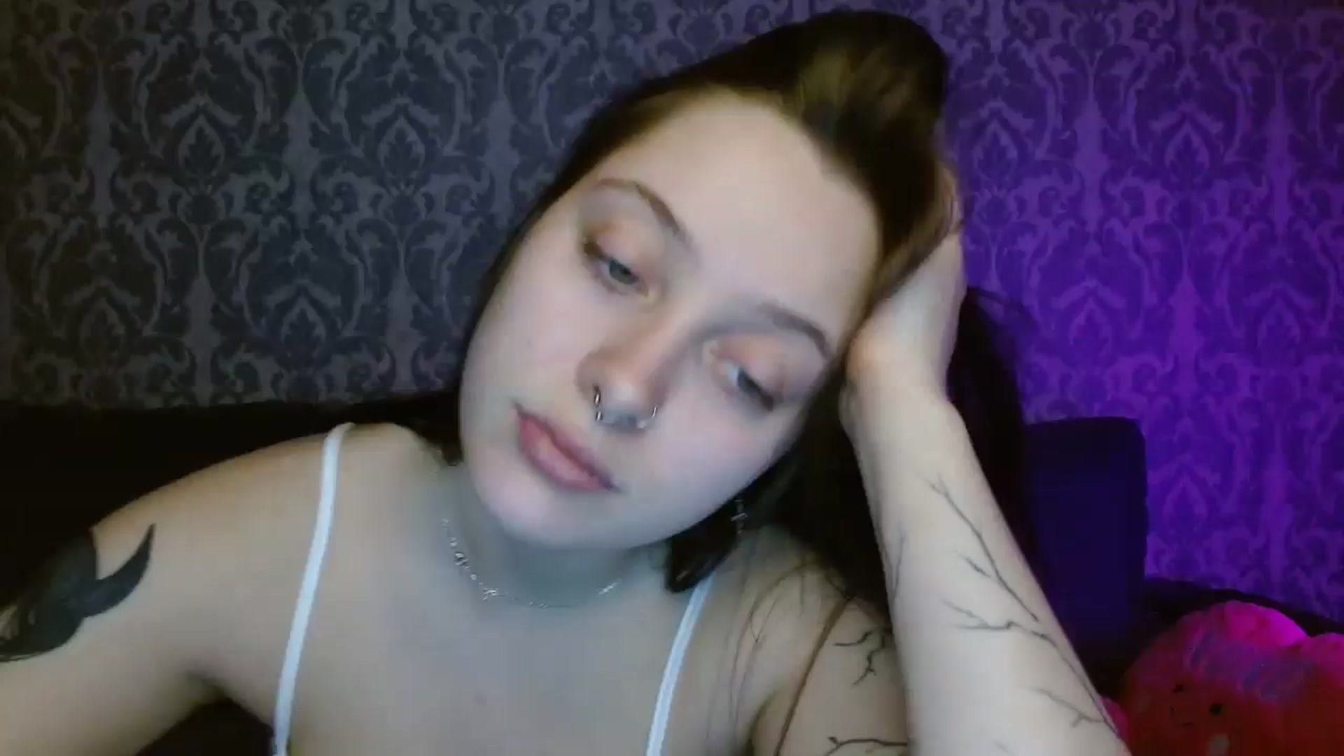 Gallery image thumbnail from AmyWard's myfreecams stream on, 05/01/2026, 15:07 image 5 of 20